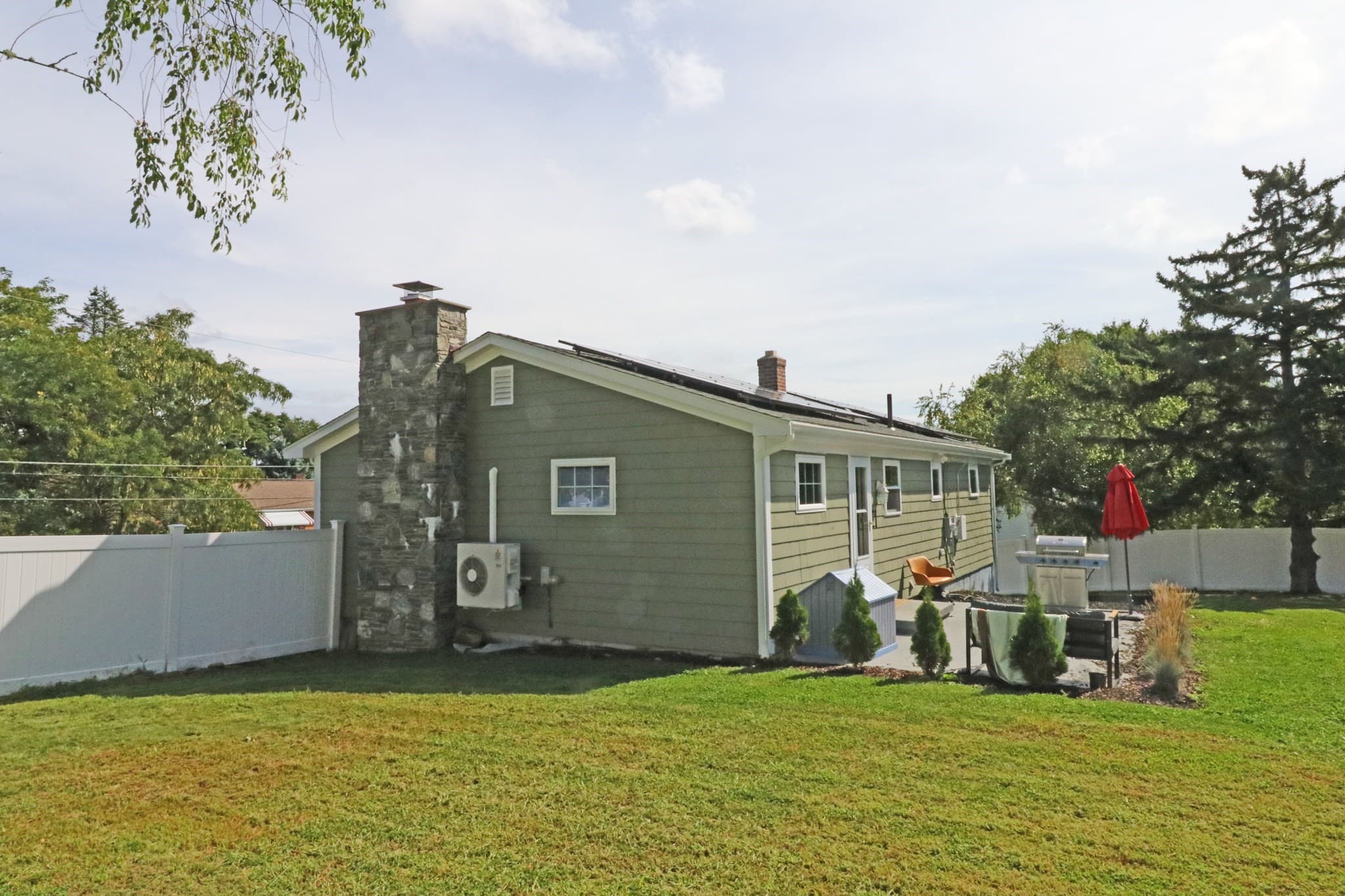 Single Family Residence at 85 Forsyth Ave, Somerset MA 02726, Somerset, photo 10 of 41