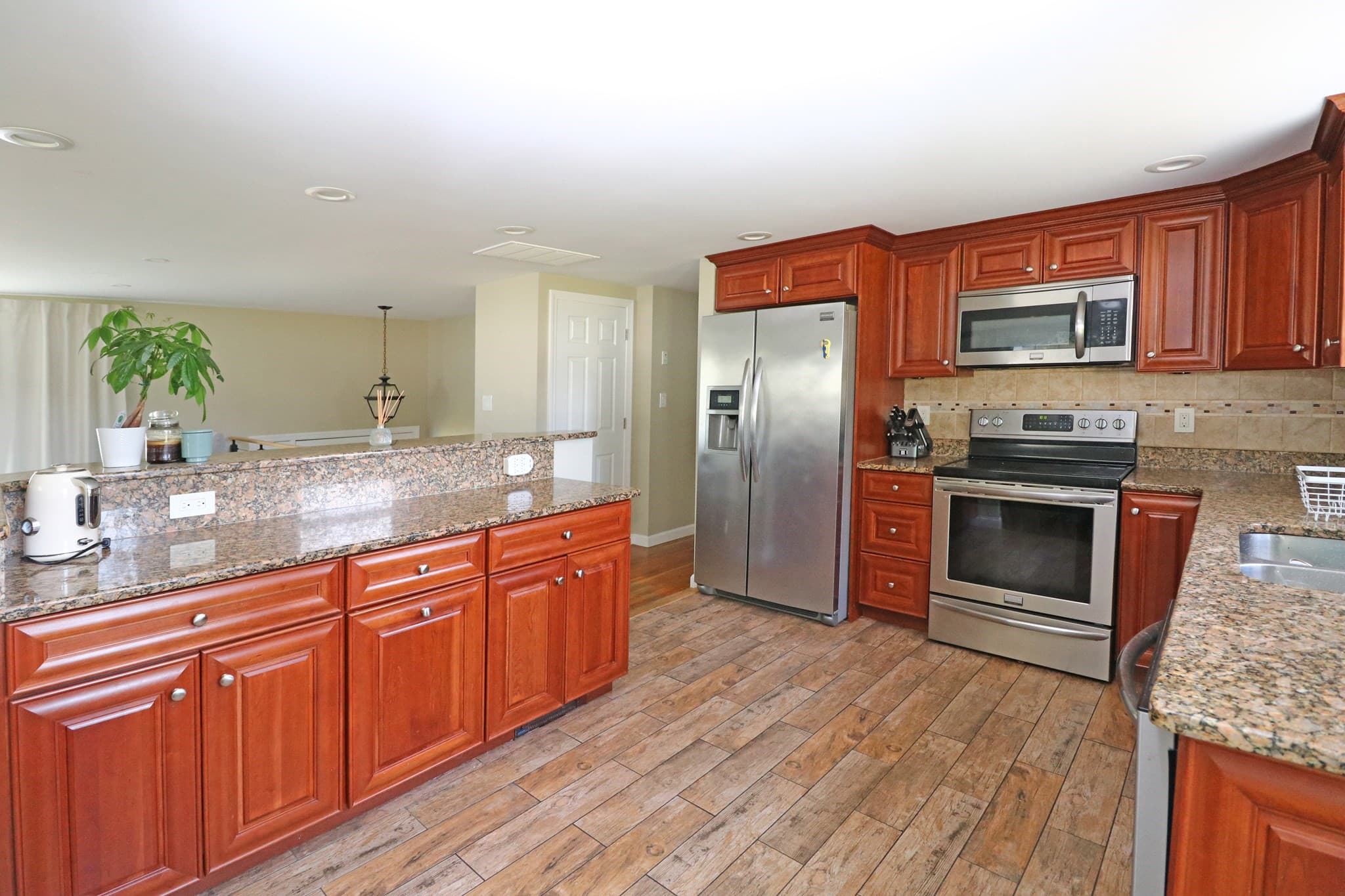 Single Family Residence at 85 Forsyth Ave, Somerset MA 02726, Somerset, photo 21 of 41