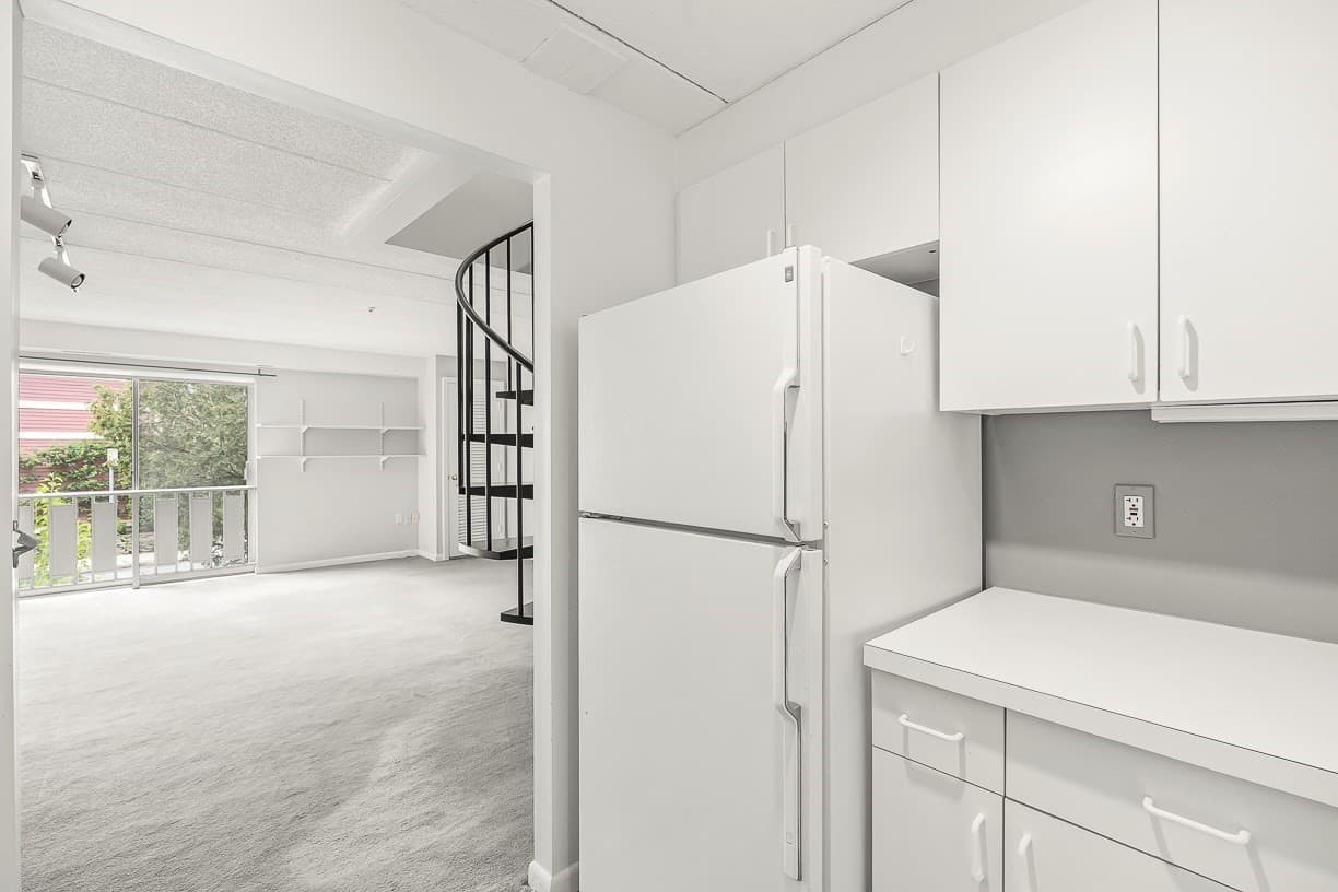 Condominium at 17 Healey St # 201, Cambridge MA 02138, Cambridge, photo 9 of 24