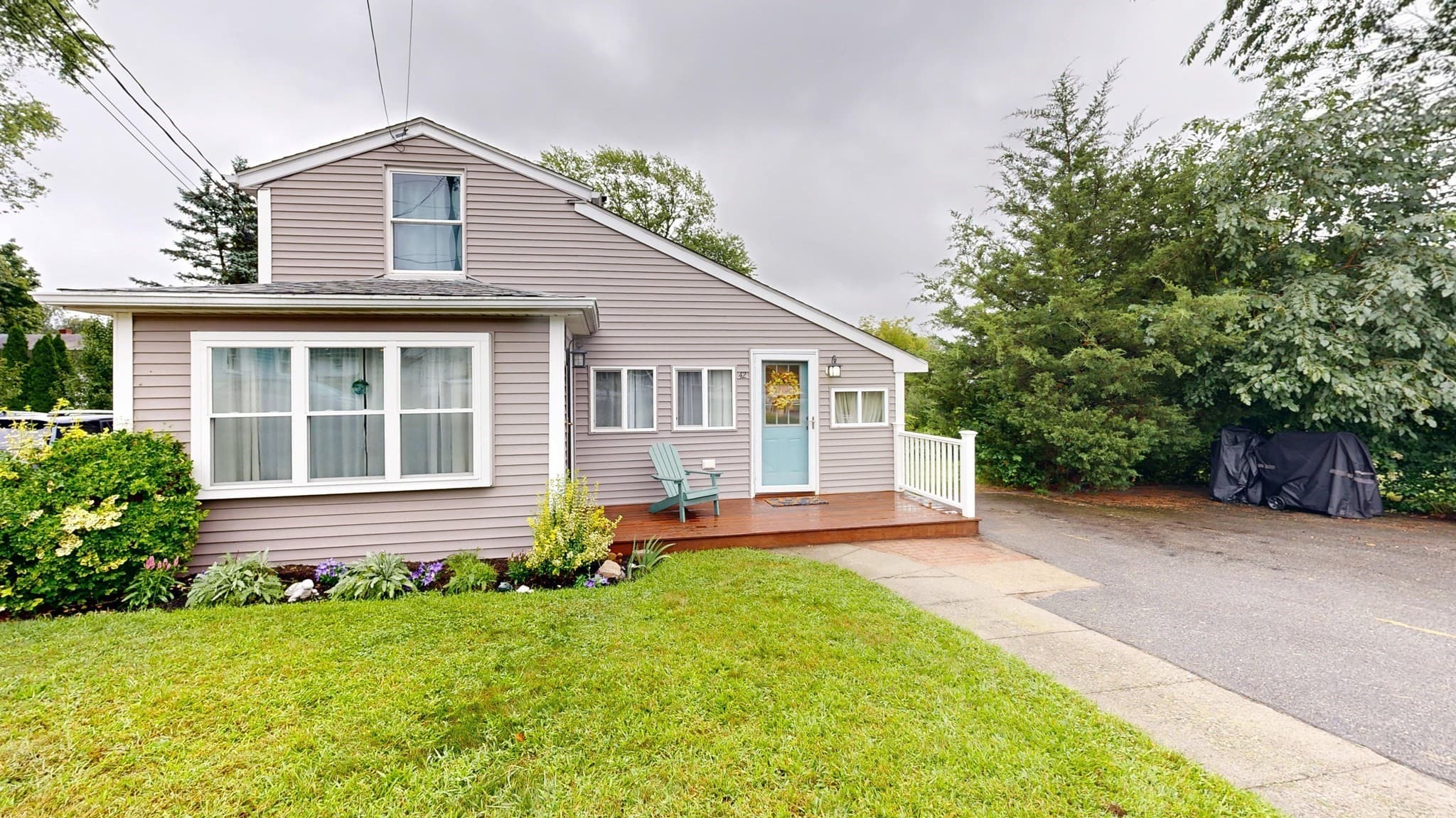 42 Clancy St, Swansea MA 02777