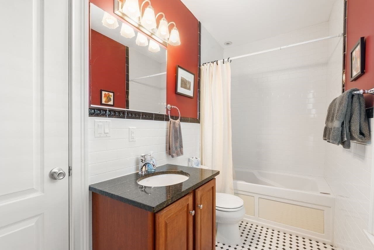 Condominium at 51 Sewall Ave # 2, Brookline MA 02446, Brookline, photo 15 of 26