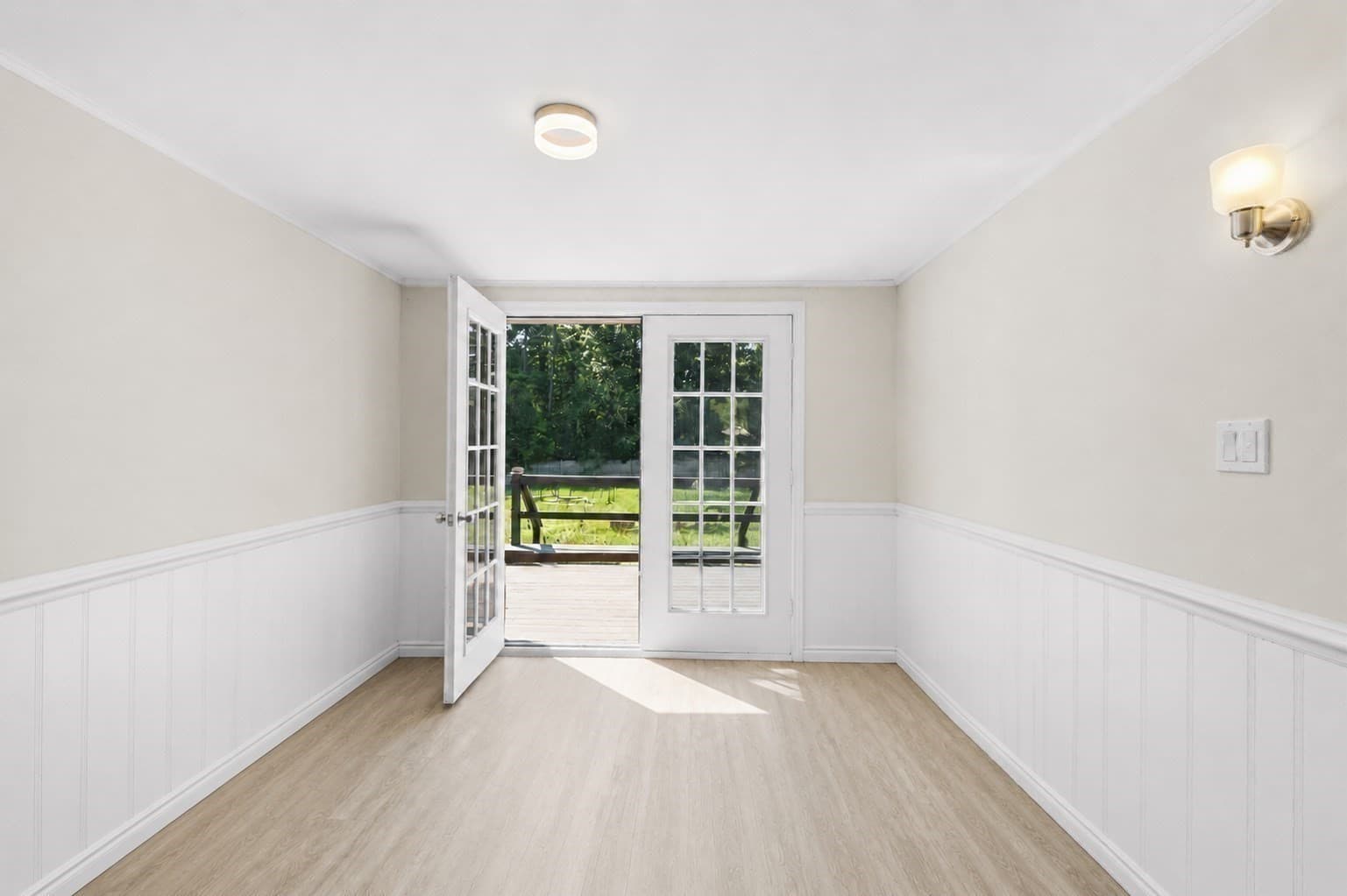 Single Family Residence at 4 Starling Ave, Kingston MA 02364, Kingston, photo 8 of 37
