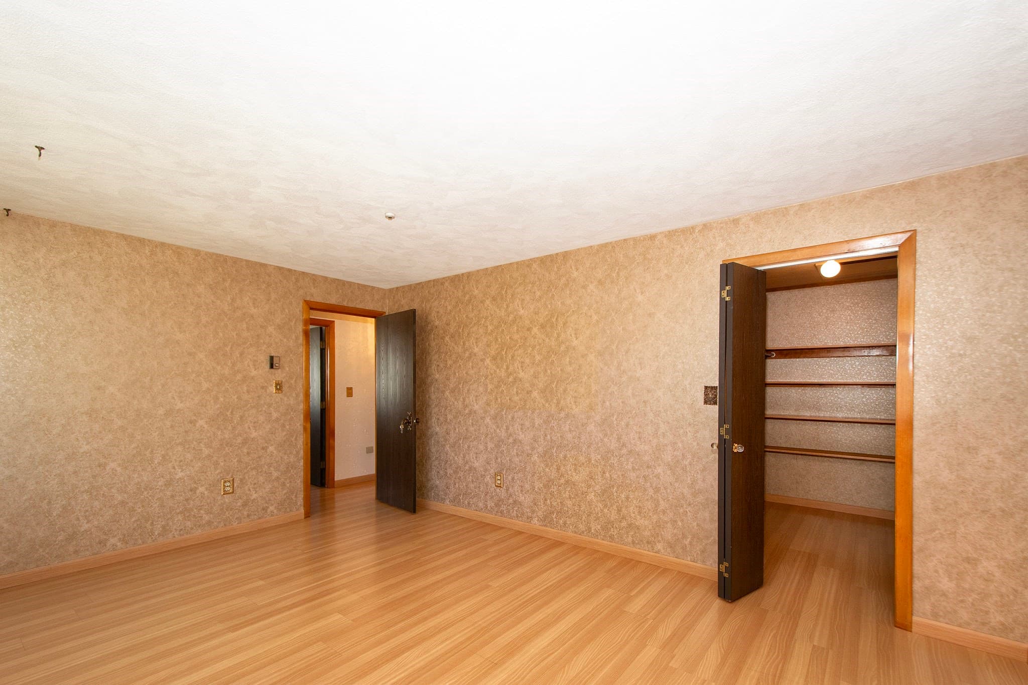 2 Family - 2 Units Side by Side at 531 Quincy Shore Drive, Quincy MA 02171, Quincy, photo 23 of 42