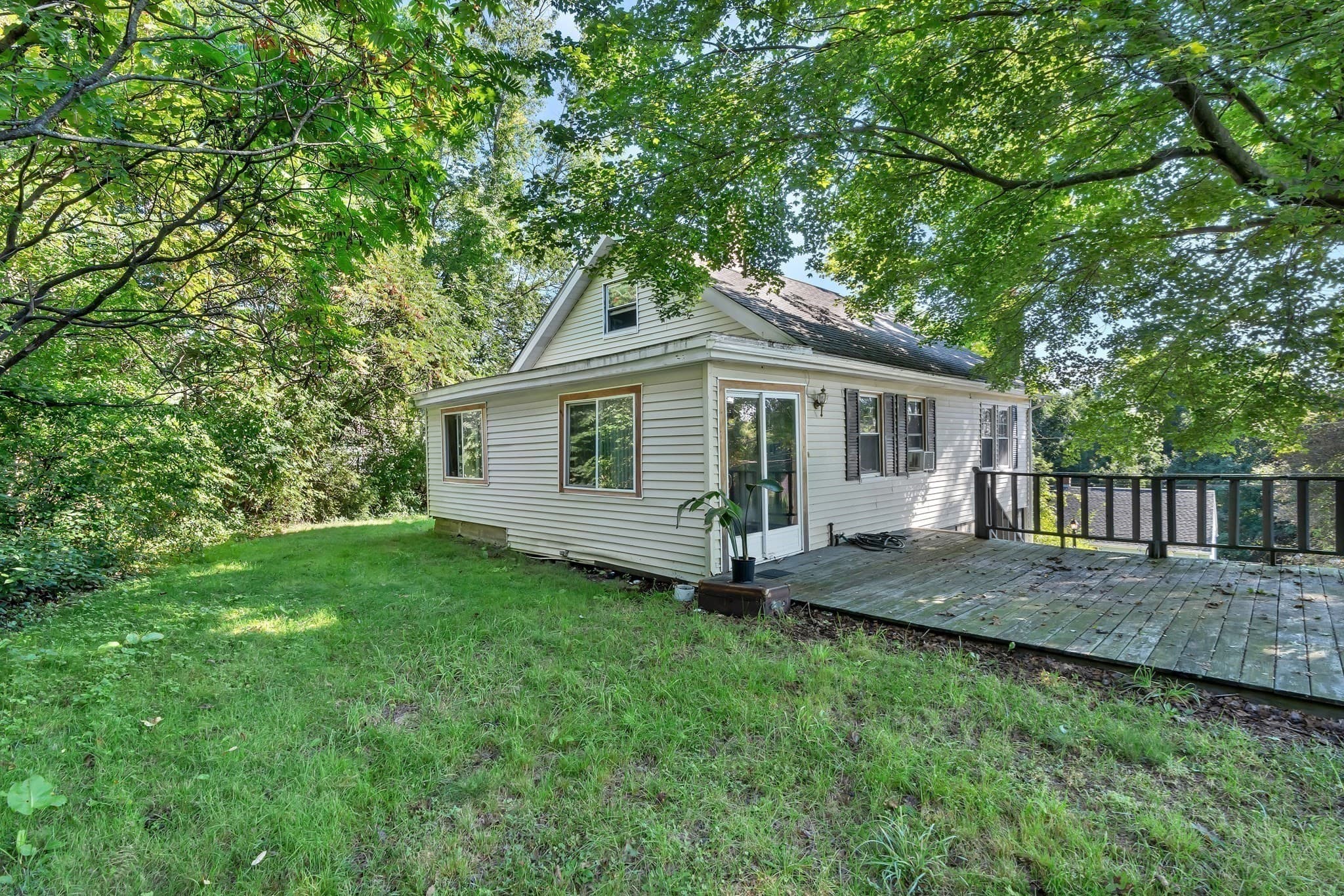 Single Family Residence at 12 South Street, Leicester MA 01611, Leicester, photo 6 of 34
