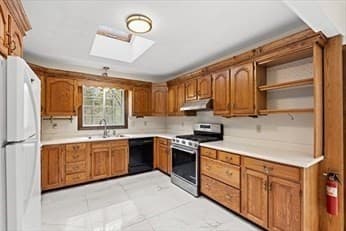 Single Family Residence at 82 N Worcester St, Norton MA 02766, Norton, photo 9 of 16