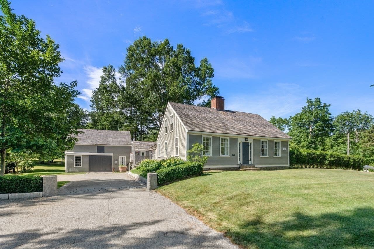 Single Family Residence at 840 Main St, Norwell MA 02061, Norwell, photo 2 of 23