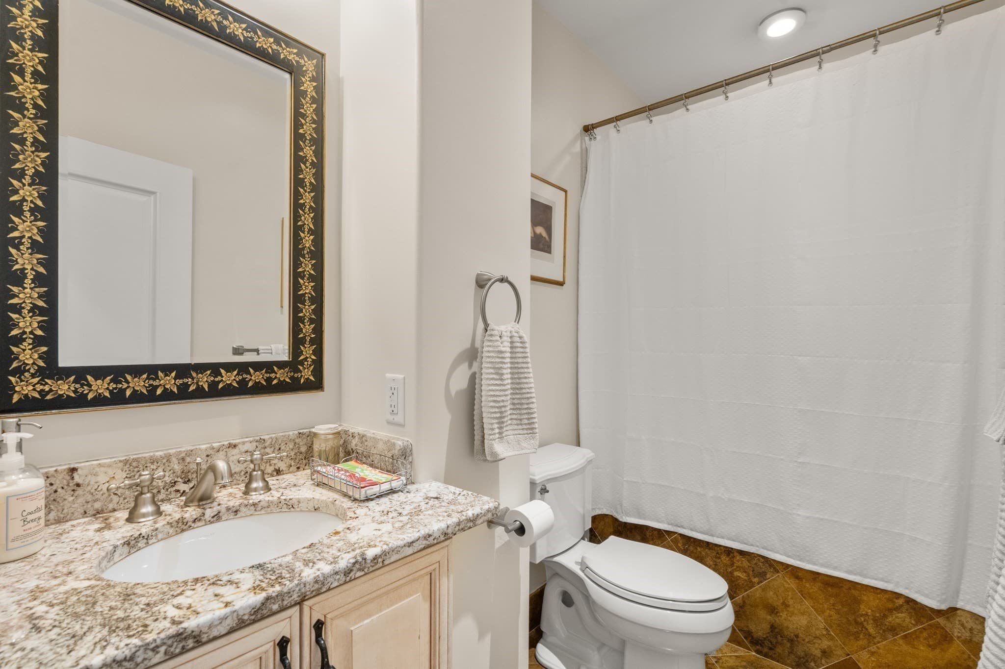 Condominium at 56 Thomas Park # 1, Boston MA 02127, Boston, photo 30 of 41