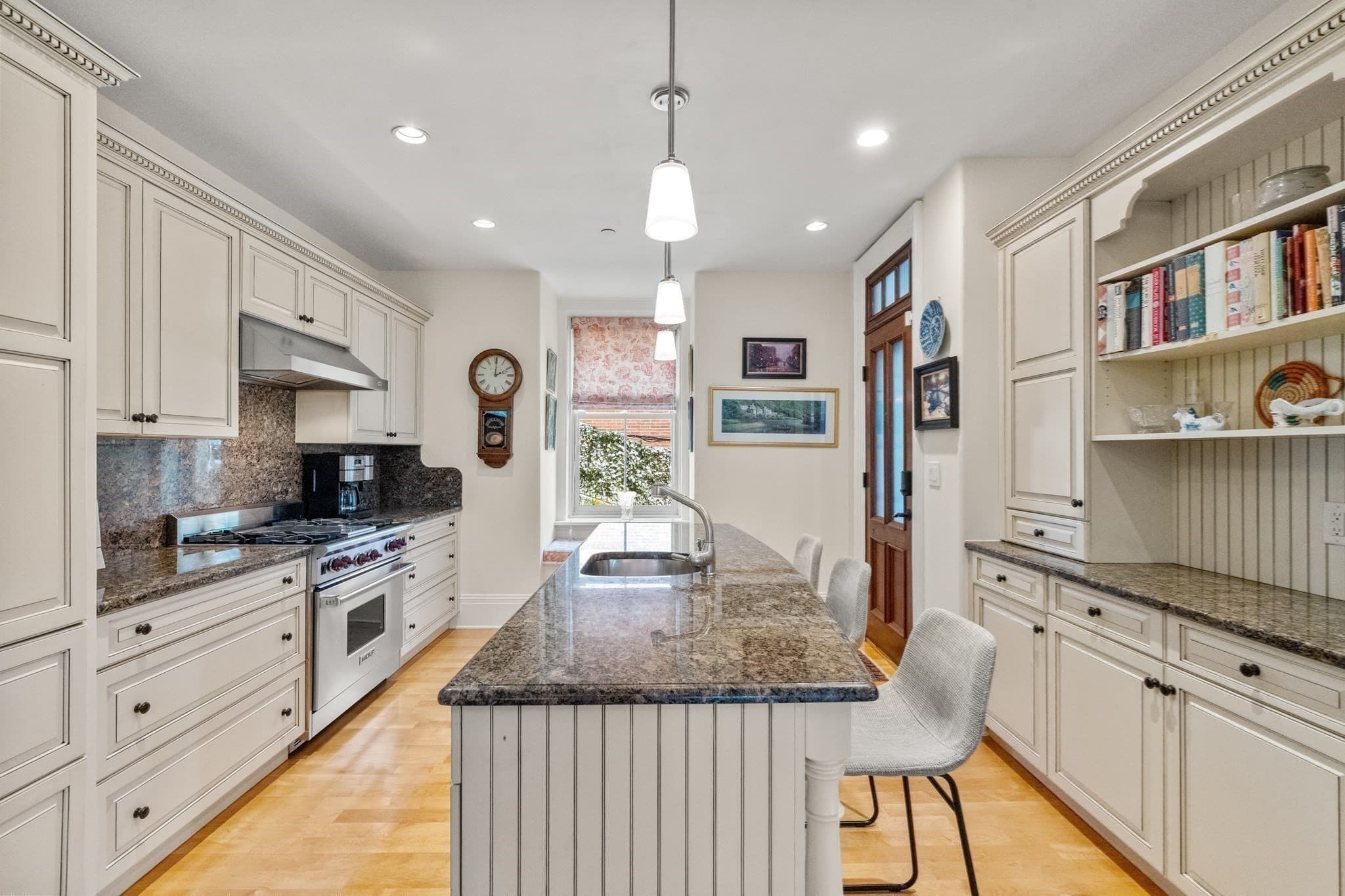 Condominium at 56 Thomas Park # 1, Boston MA 02127, Boston, photo 14 of 41
