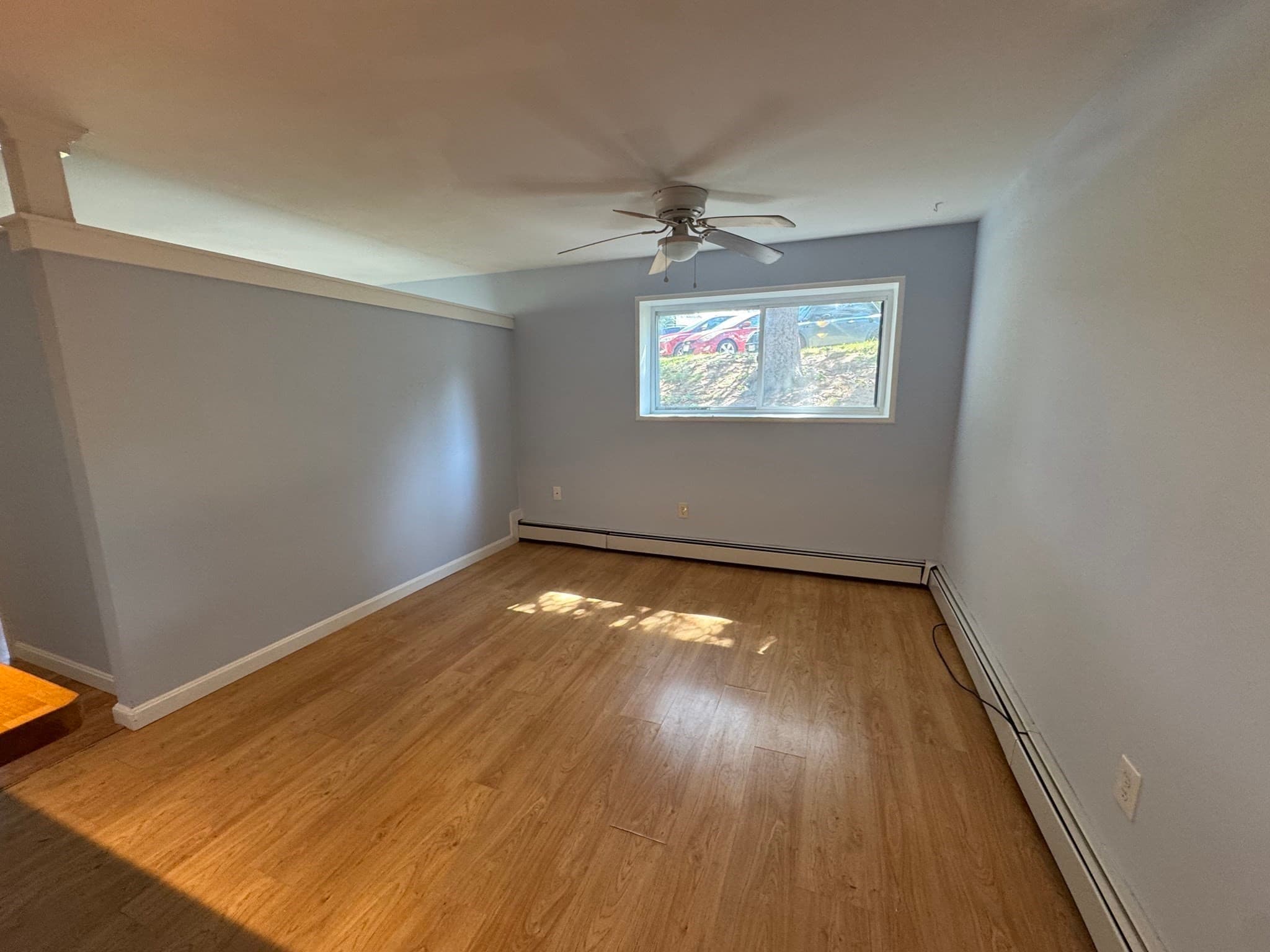Condominium at 27 Senee Ct # 27, Amesbury MA 01913, photo 4 of 9