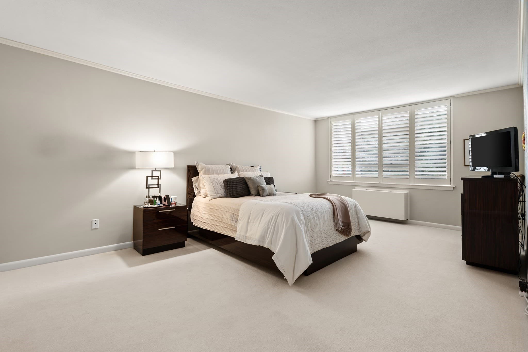 Condominium at 20 Hammond Pond Pkwy # 504, Newton MA 02467, Newton, photo 16 of 24