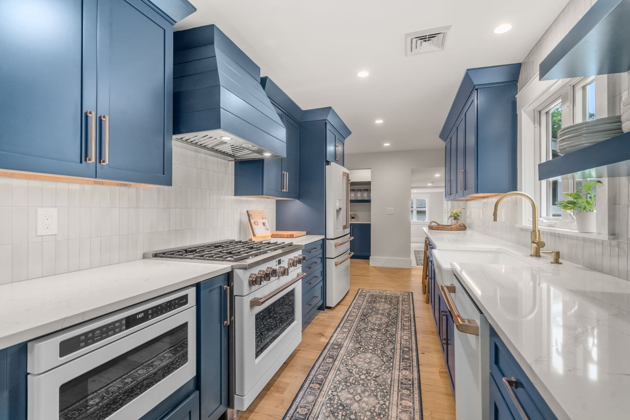 Single Family Residence at 52 Calef Ave, Swansea MA 02777, Swansea, photo 10 of 42