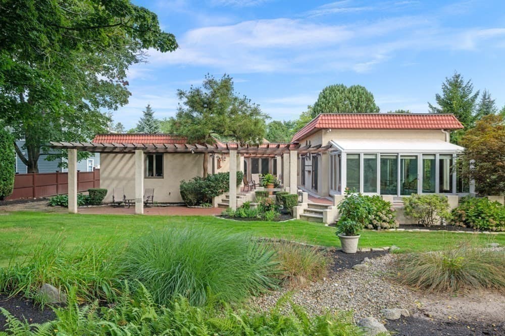 Single Family Residence at 37 Phillips Beach Ave, Swampscott MA 01907, Swampscott, photo 3 of 36