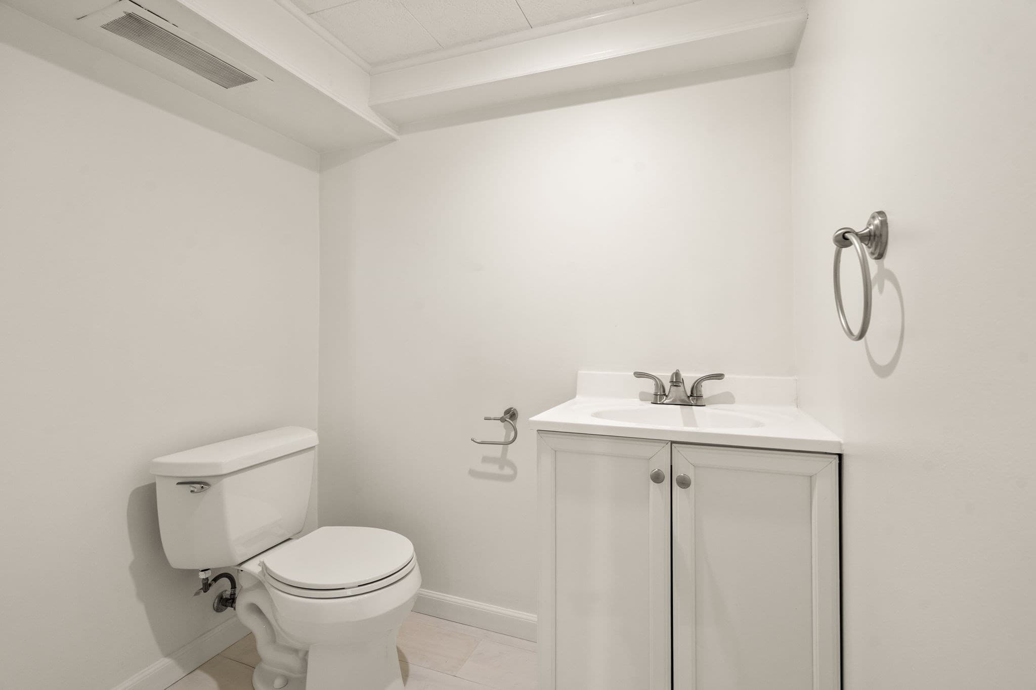 Single Family Residence at 26 Elliott St, Reading MA 01867, Reading, photo 13 of 22