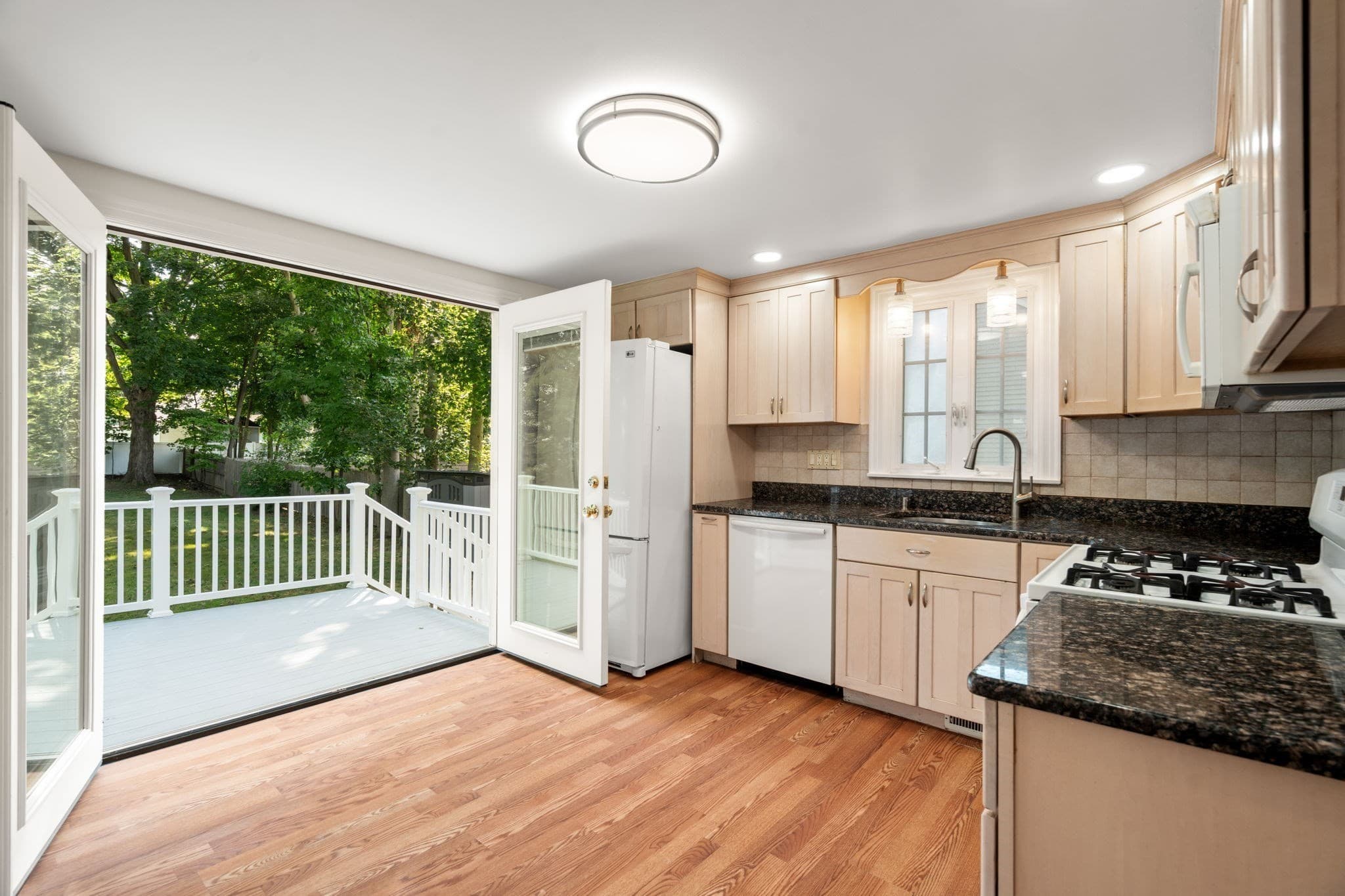 Single Family Residence at 26 Elliott St, Reading MA 01867, Reading, photo 5 of 22