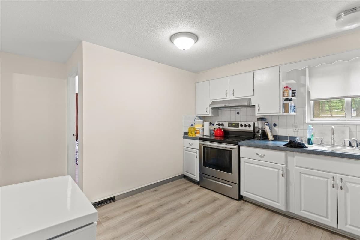 Condominium at 10 Royal Dane Dr # 79, Marshfield MA 02050, Marshfield, photo 5 of 14
