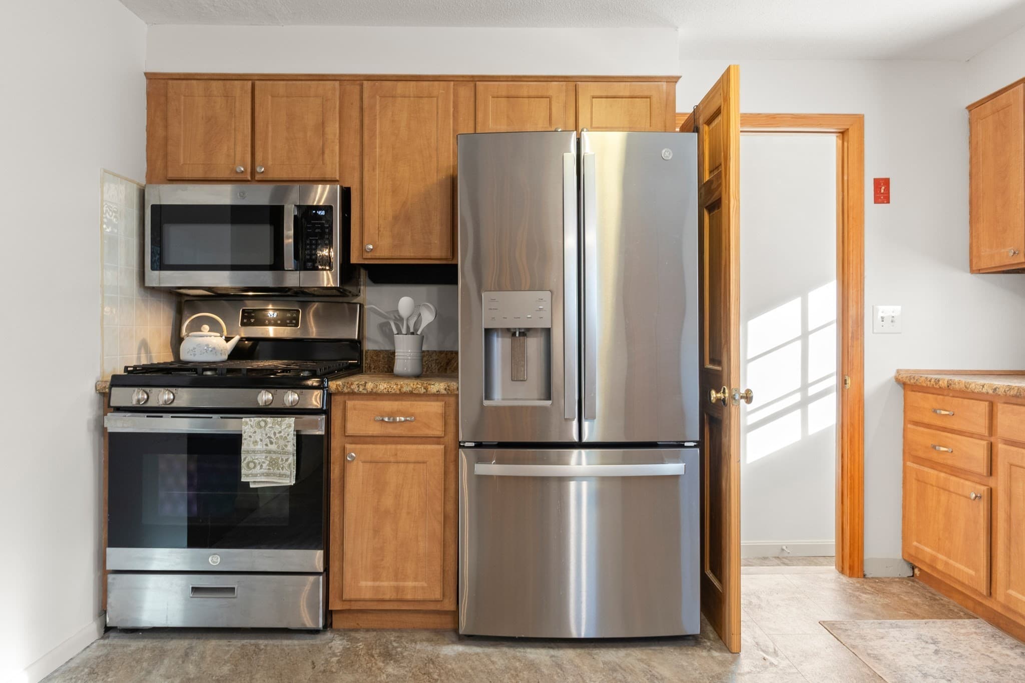 Single Family Residence at 10 Clark Rd, Groveland MA 01834, Groveland, photo 18 of 37