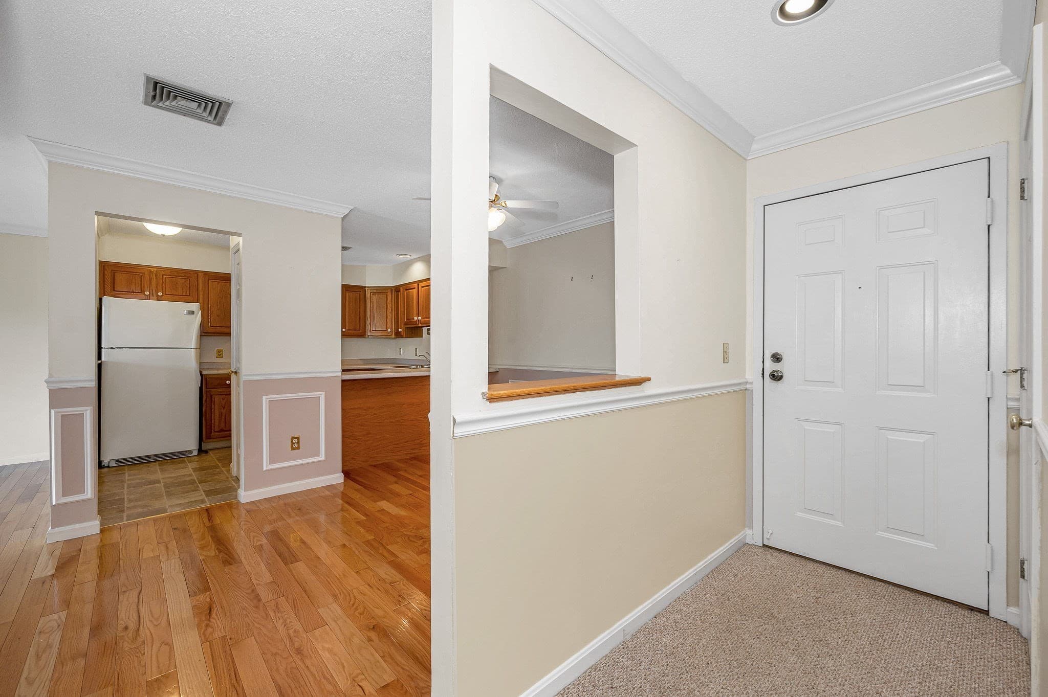 Condominium at 102 Hunter's Run # 102, Haverhill MA 01832, Haverhill, photo 4 of 34