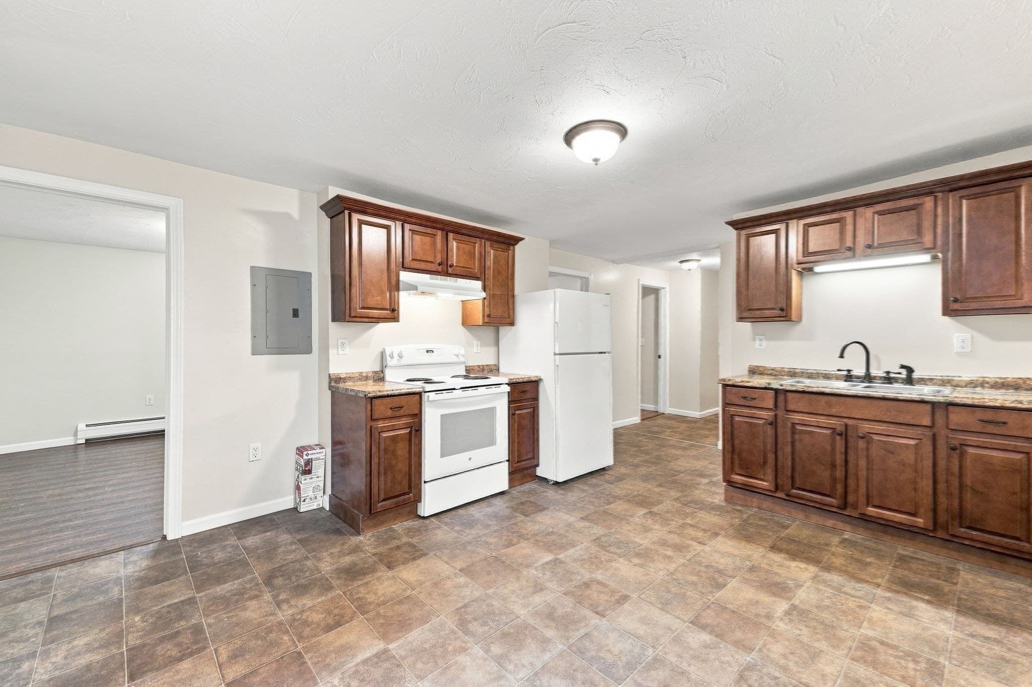 3 Family - 3 Units Up/Down at 27 Regan St, Gardner MA 01440, Gardner, photo 8 of 42