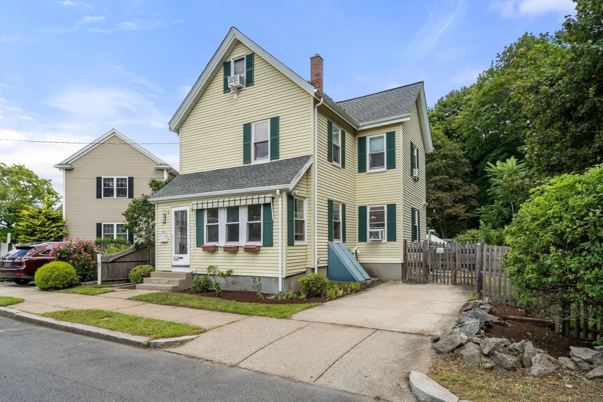 92 Allison St, Newton MA 02458