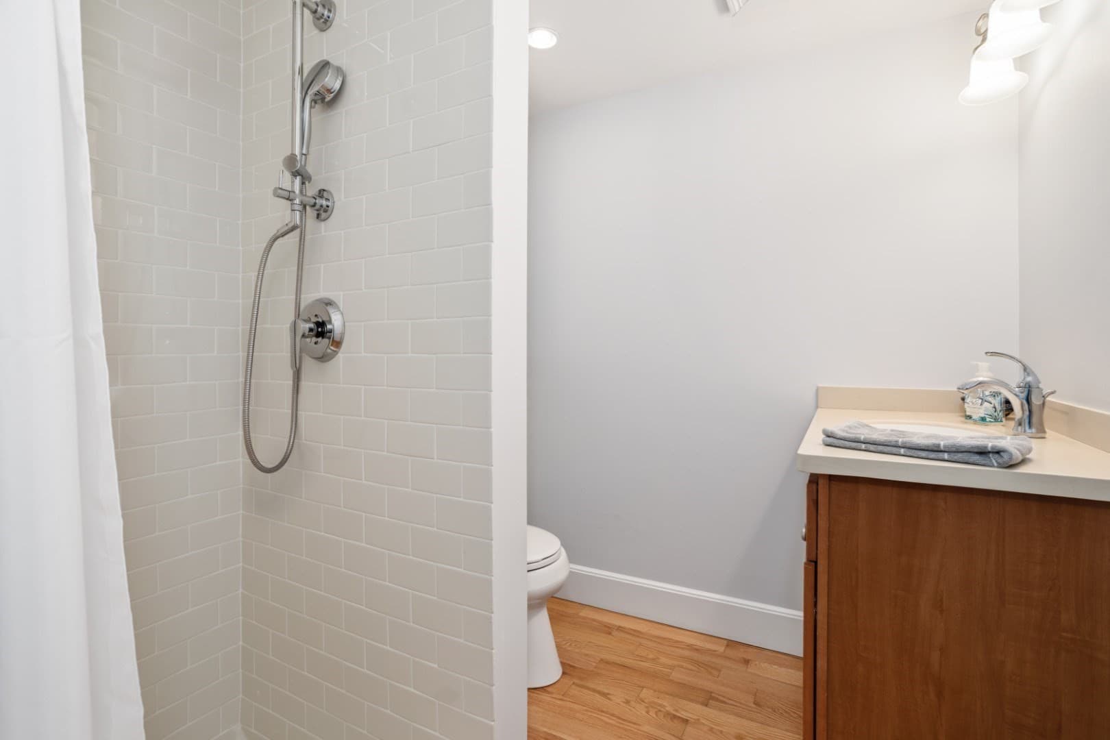 Condominium at 52 Sanborn Street # 202, Reading MA 01867, Reading, photo 27 of 38