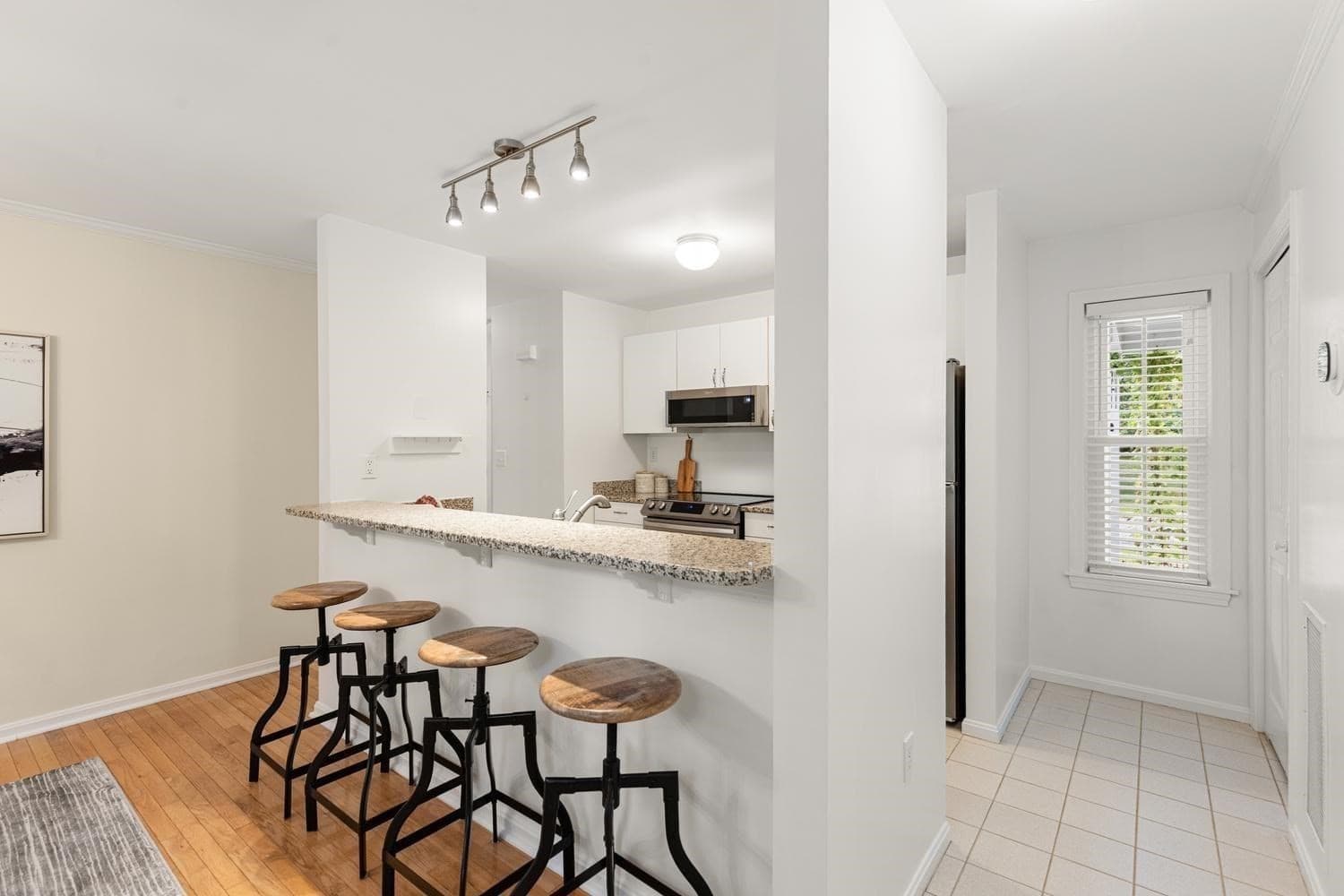 Condominium at 14 N Commons # C, Lincoln MA 01773, Lincoln, photo 16 of 38