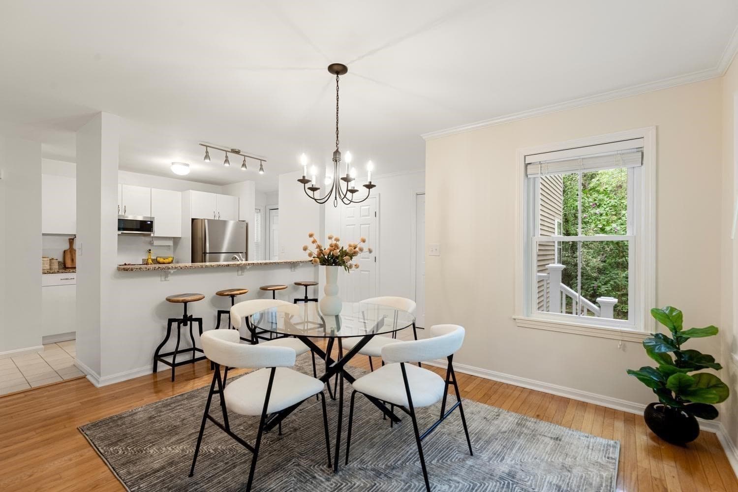 Condominium at 14 N Commons # C, Lincoln MA 01773, Lincoln, photo 12 of 38