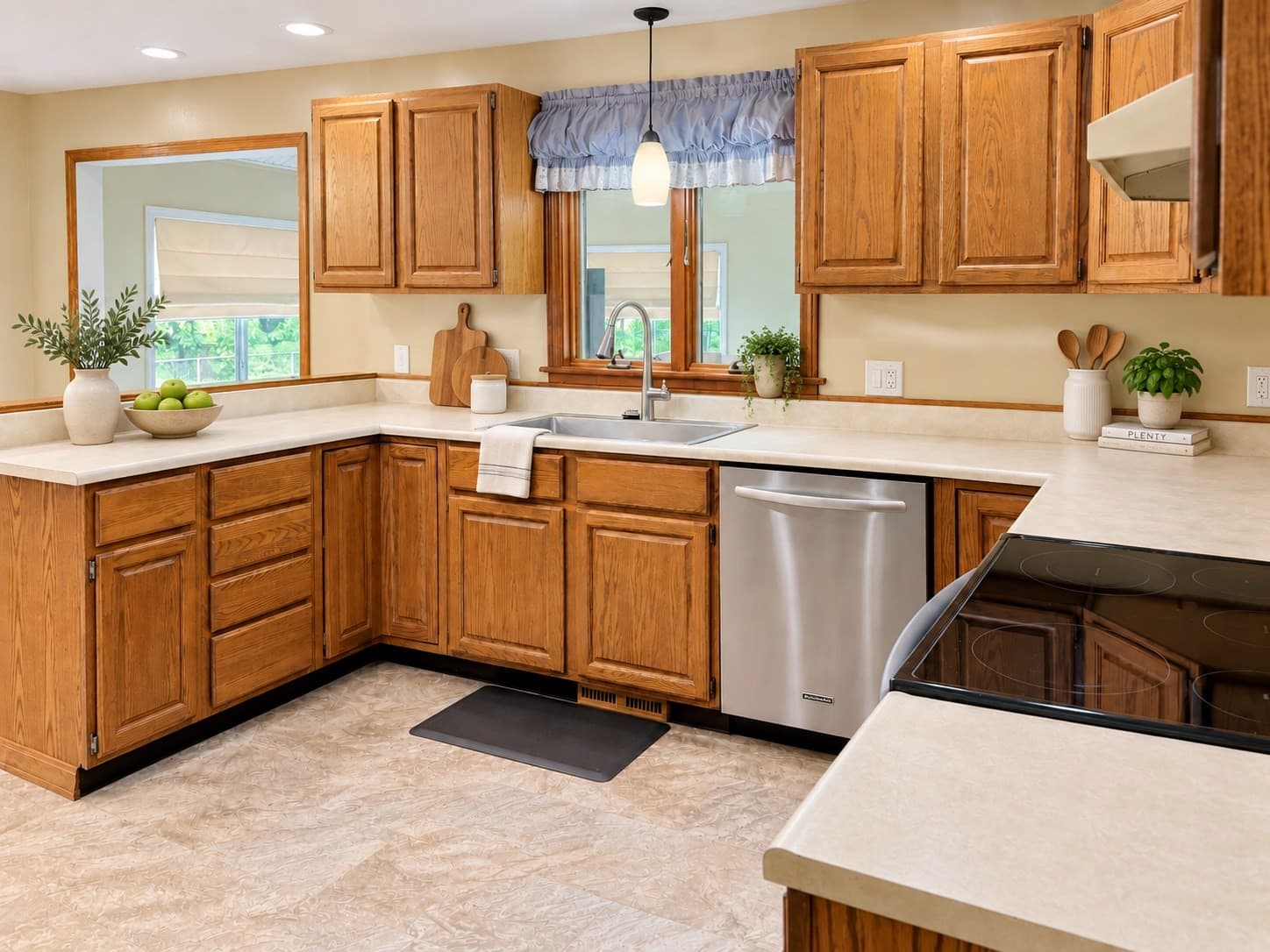 Single Family Residence at 138 Slate Rd, Chicopee MA 01020, Chicopee, photo 9 of 42
