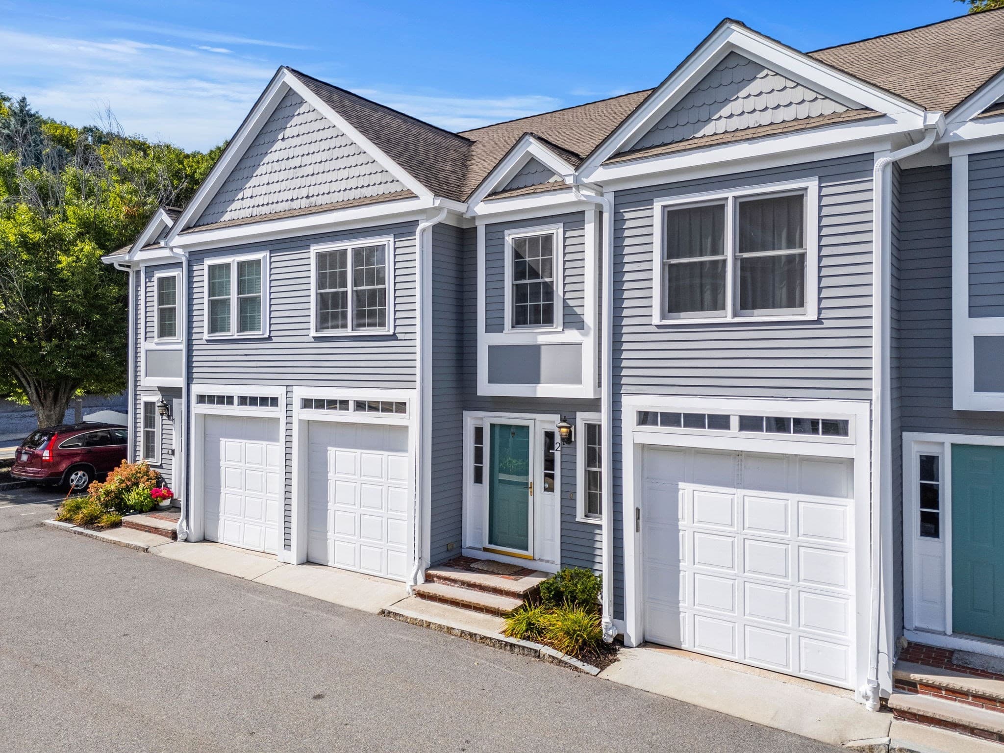 Condominium at 201 Main St # 2, Woburn MA 01801, Woburn, photo 2 of 42