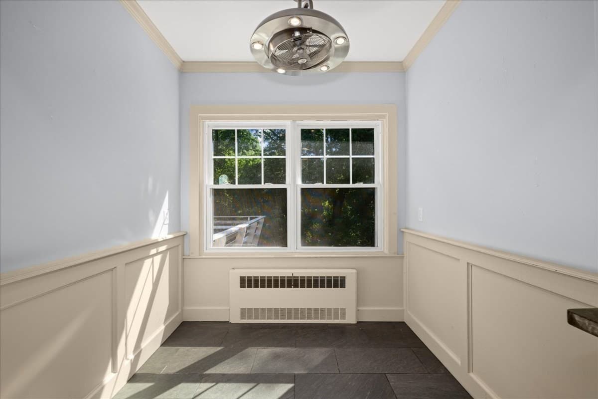 Single Family Residence at 1140 Northampton St, Holyoke MA 01040, Holyoke, photo 6 of 41