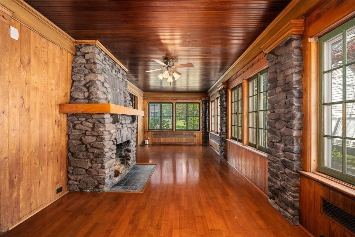 Single Family Residence at 1140 Northampton St, Holyoke MA 01040, Holyoke, photo 16 of 41