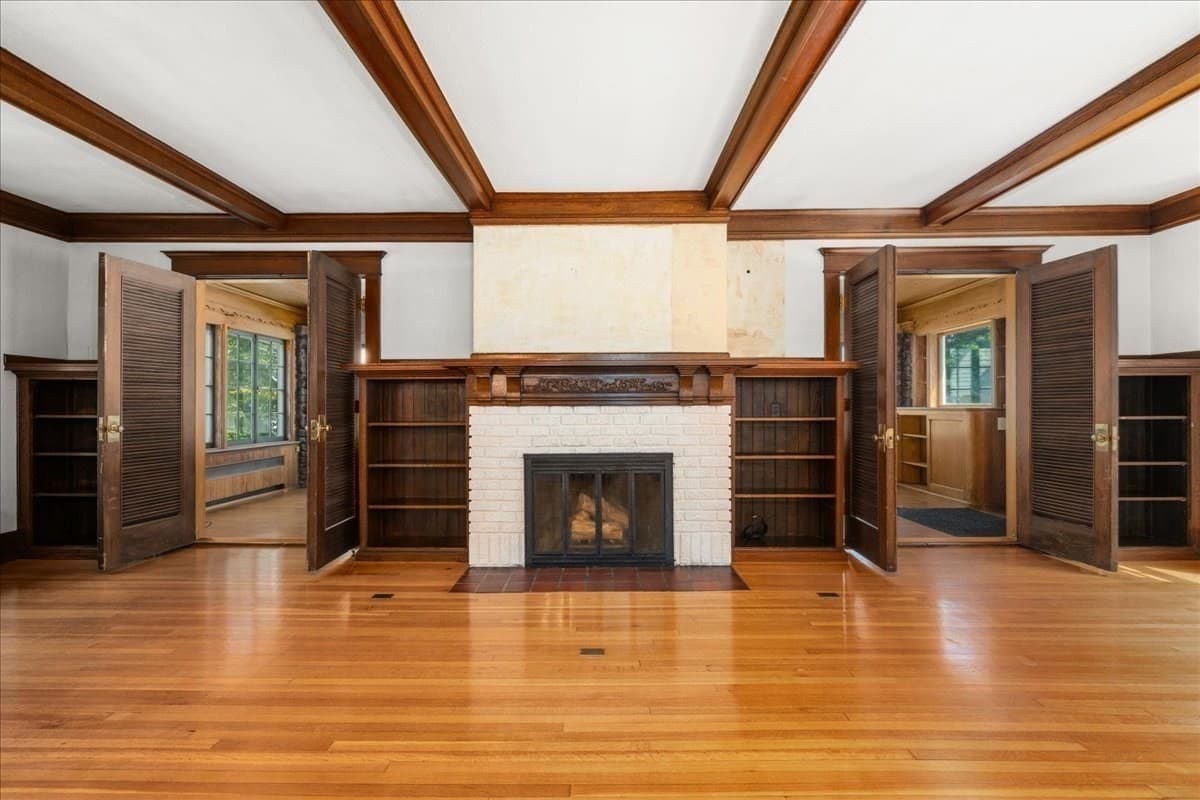 Single Family Residence at 1140 Northampton St, Holyoke MA 01040, Holyoke, photo 15 of 41