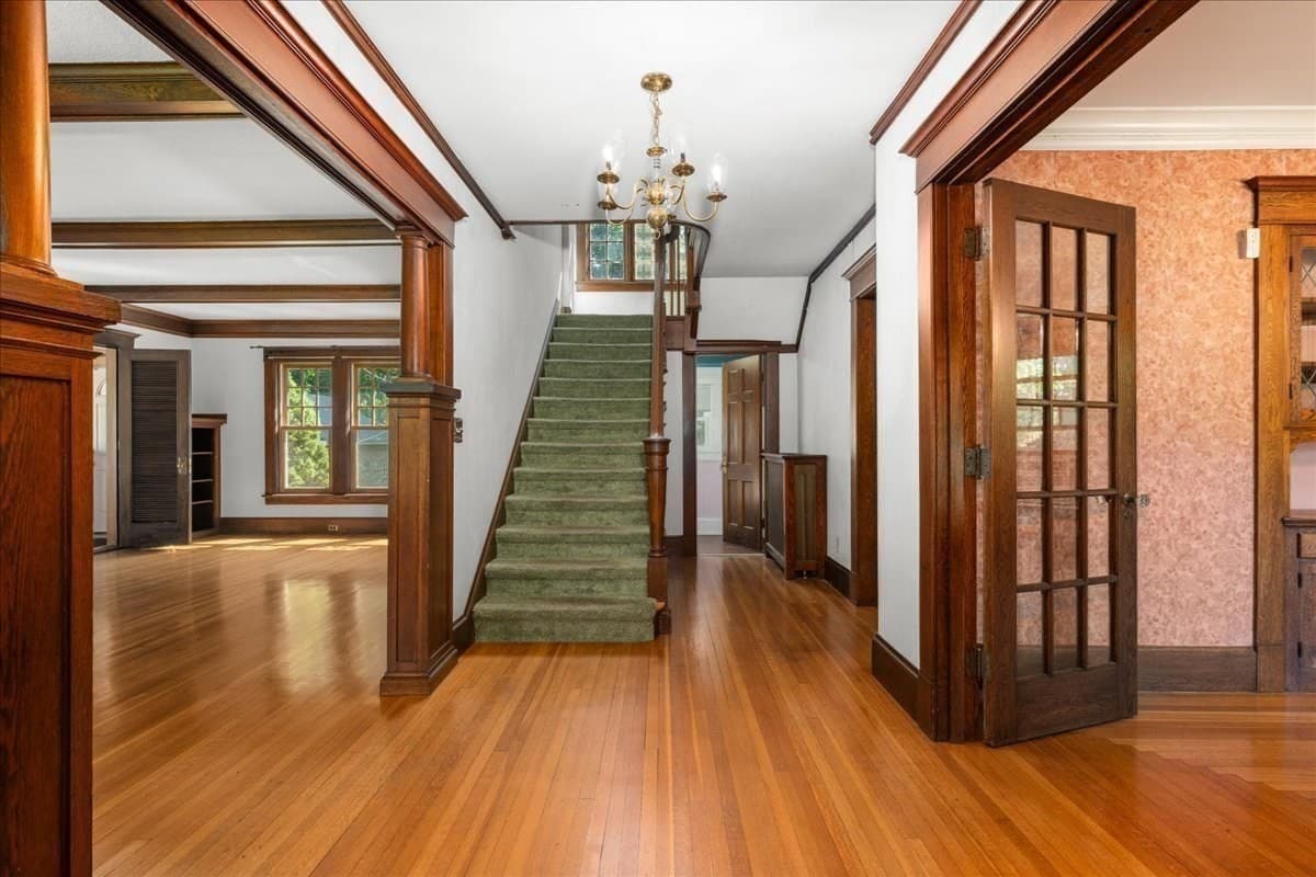 Single Family Residence at 1140 Northampton St, Holyoke MA 01040, Holyoke, photo 11 of 41