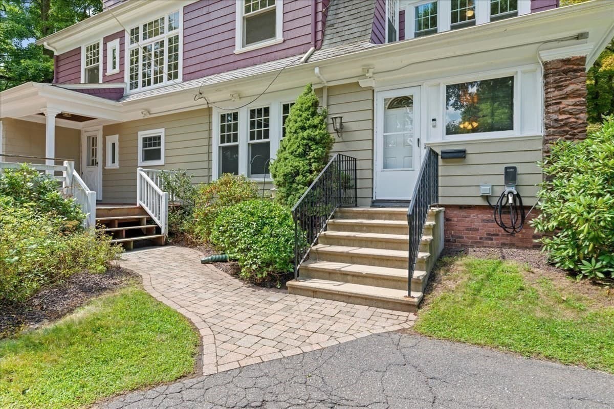 Single Family Residence at 1140 Northampton St, Holyoke MA 01040, Holyoke, photo 31 of 41