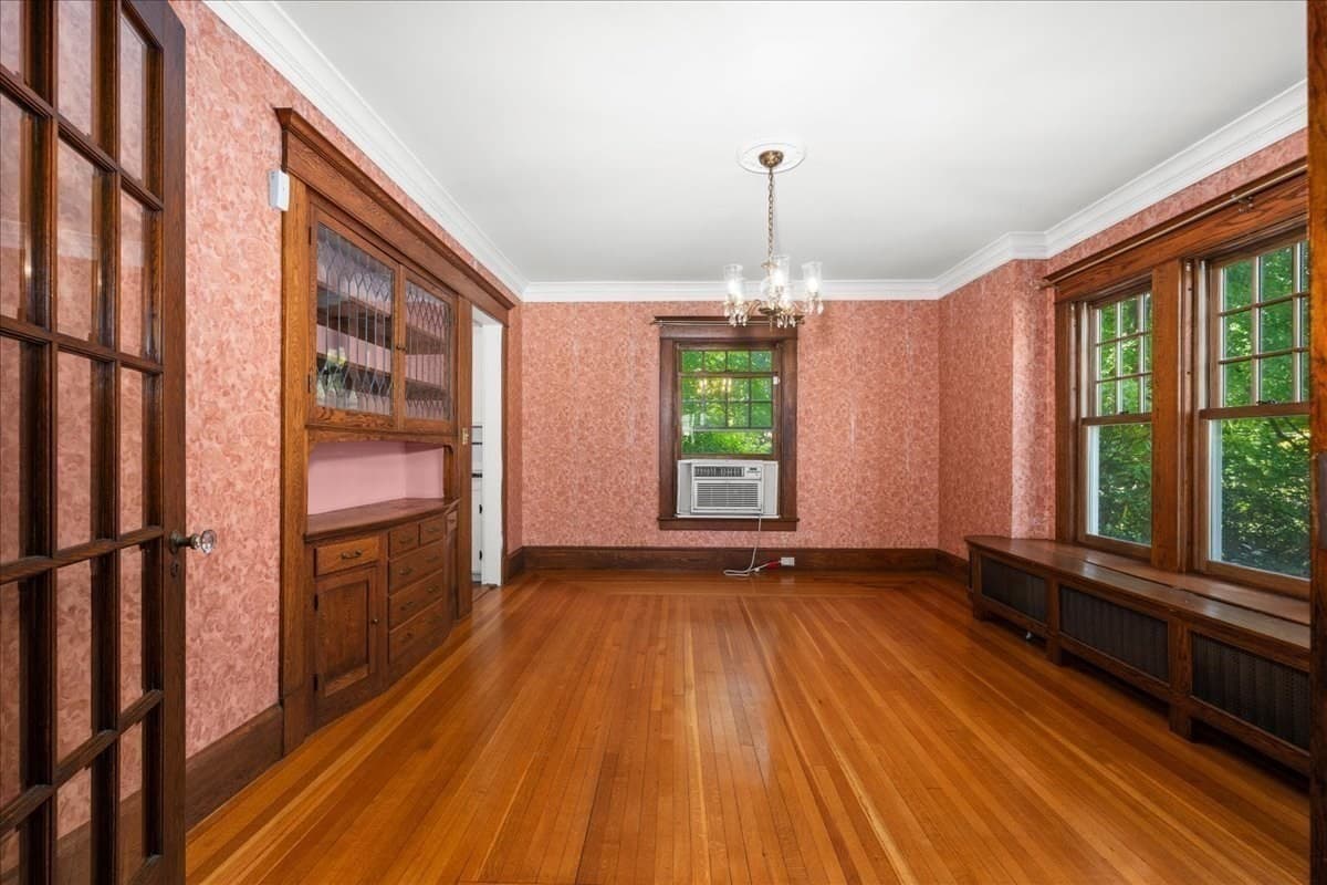 Single Family Residence at 1140 Northampton St, Holyoke MA 01040, Holyoke, photo 8 of 41
