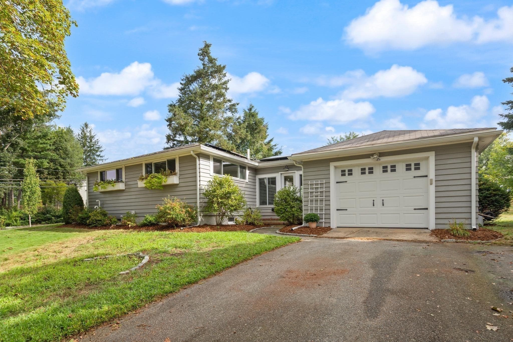 161 Dodge St, Beverly MA 01915