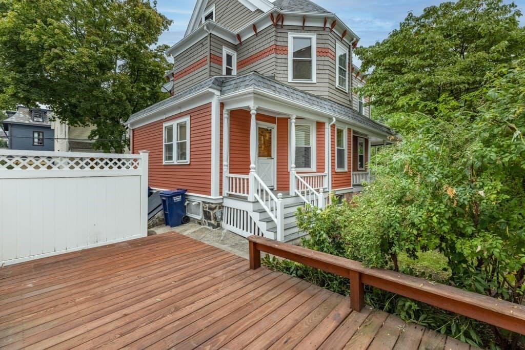 Single Family Residence at 136 Elm Street, Cambridge MA 02140, Cambridge, photo 6 of 30