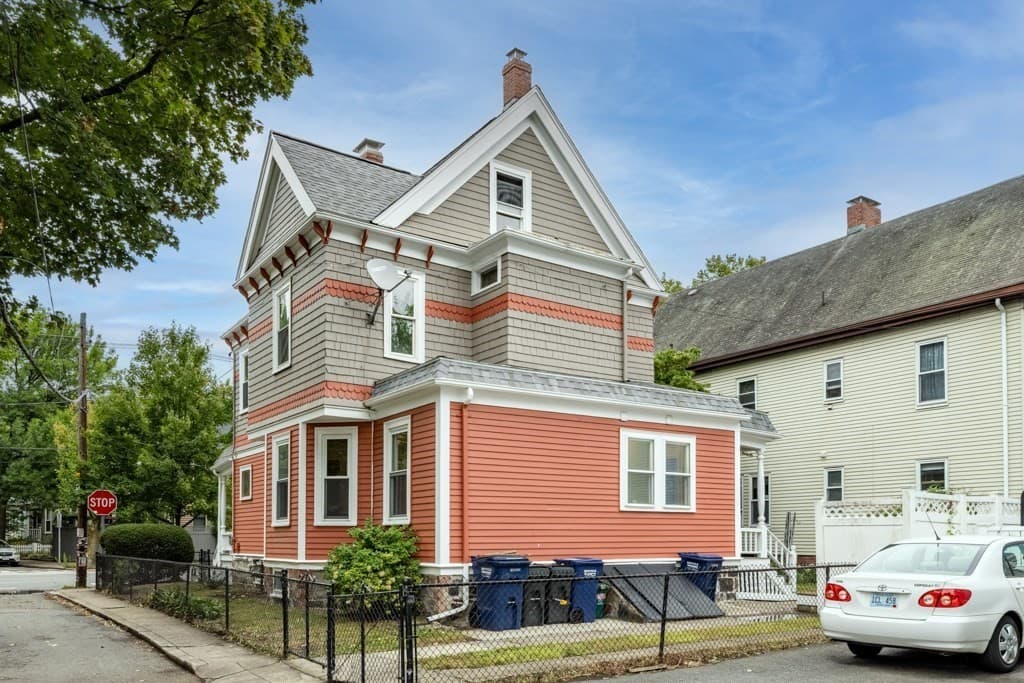 Single Family Residence at 136 Elm Street, Cambridge MA 02140, Cambridge, photo 4 of 30
