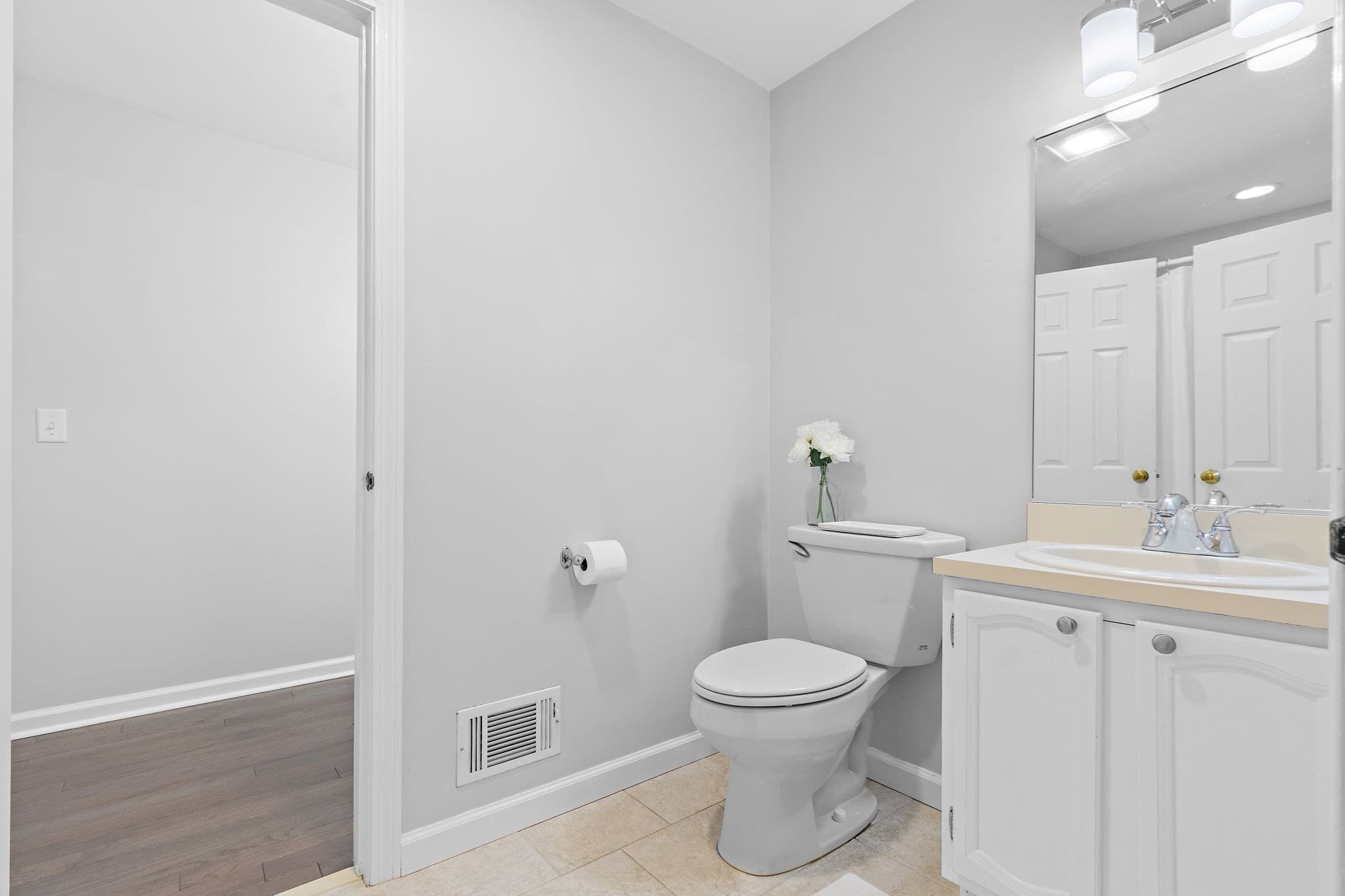 Condominium at 608 Maple Brook Rd # 608, Bellingham MA 02019, Bellingham, photo 23 of 42