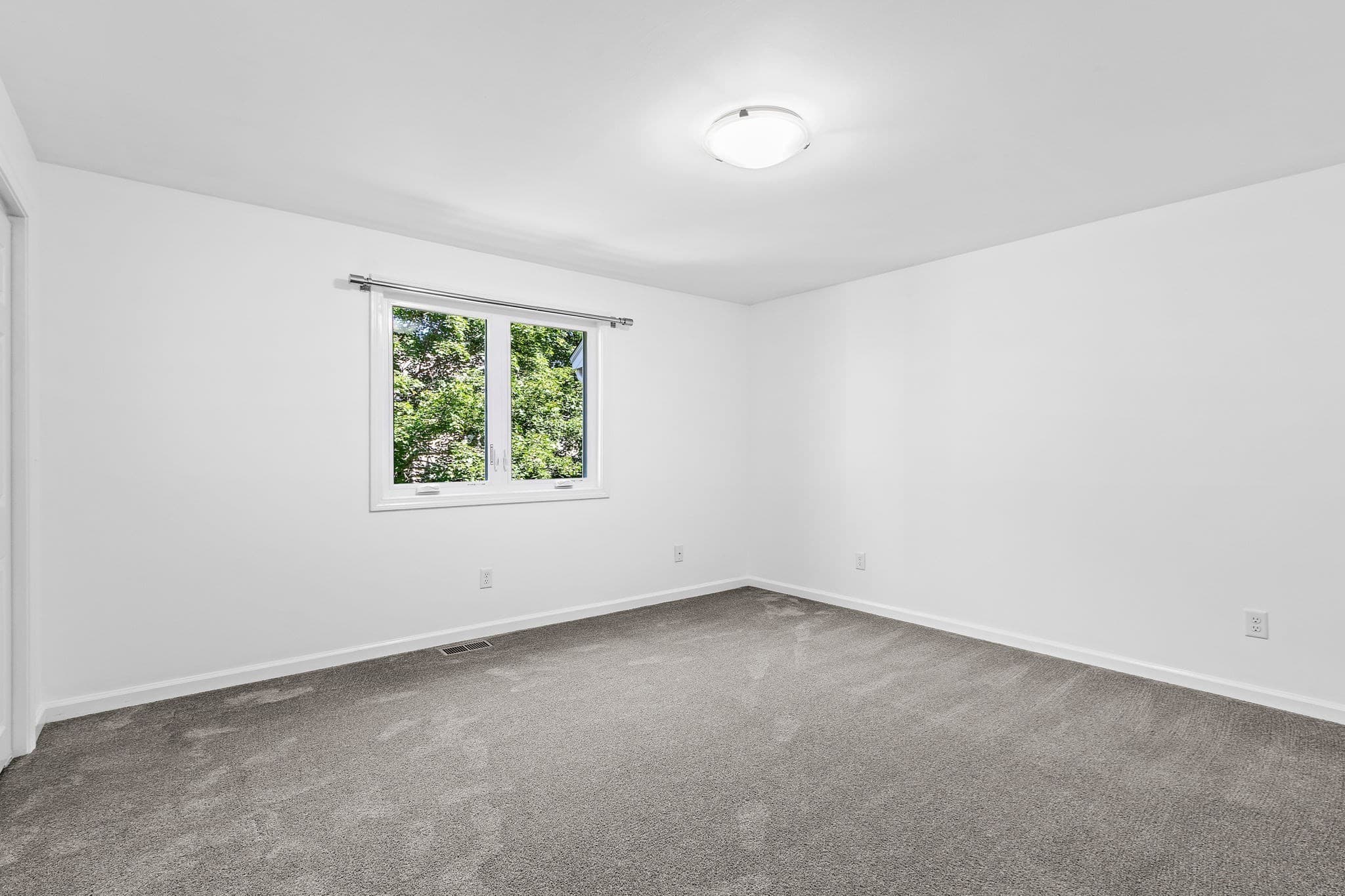 Condominium at 608 Maple Brook Rd # 608, Bellingham MA 02019, Bellingham, photo 26 of 42