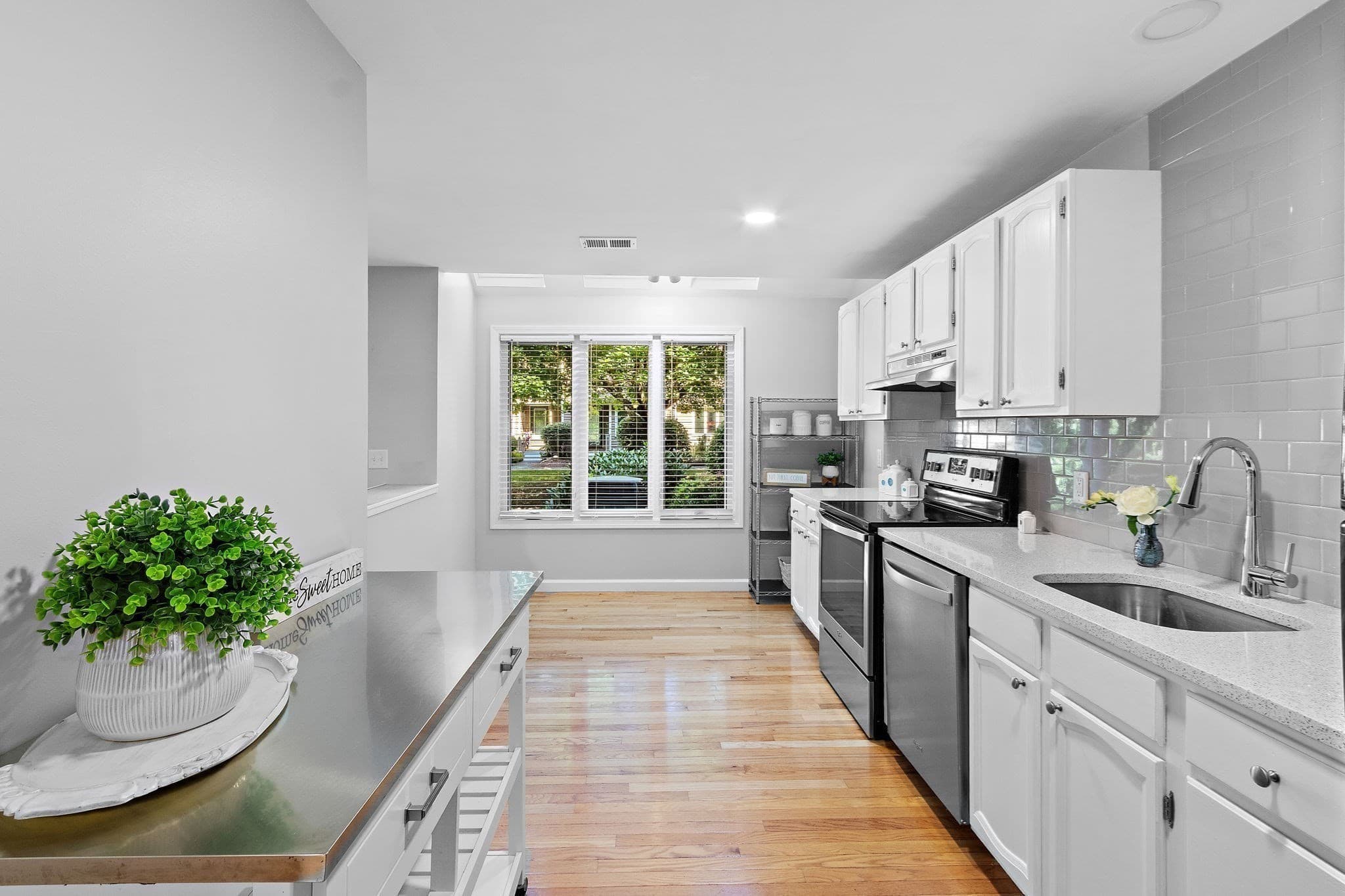 Condominium at 608 Maple Brook Rd # 608, Bellingham MA 02019, Bellingham, photo 5 of 42