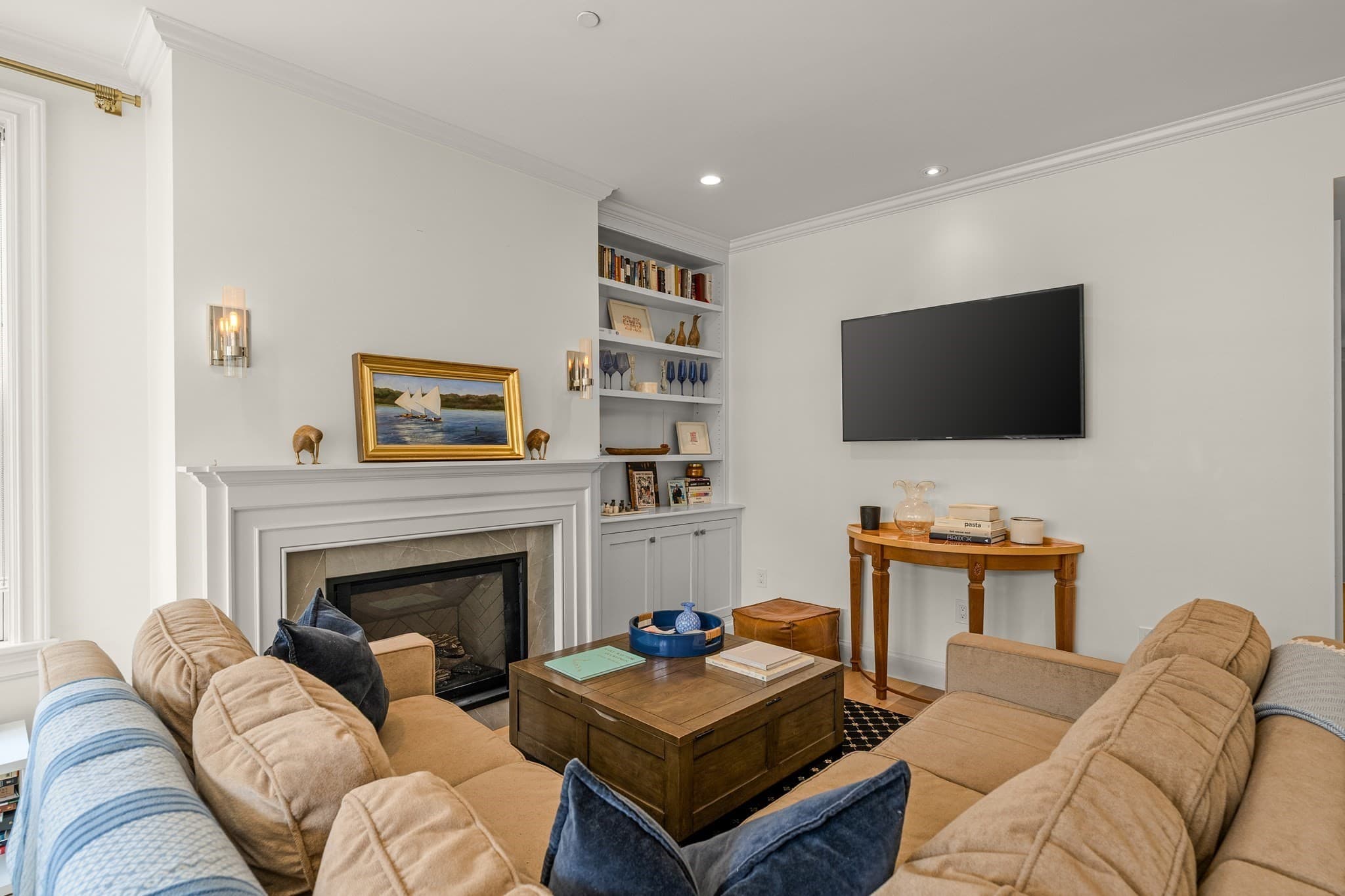 Condominium at 38 P St # 1, Boston MA 02127, Boston, photo 3 of 23