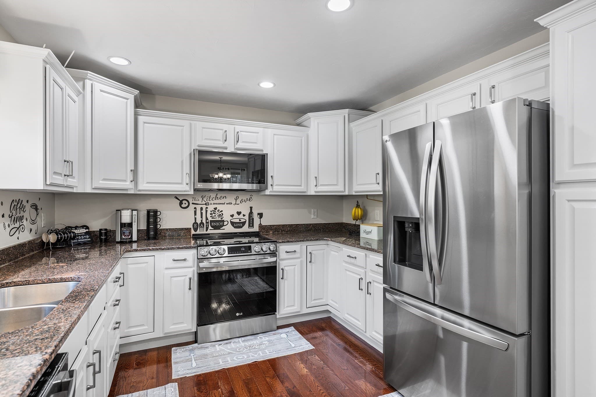 Single Family Residence at 10 Egan Ave, Worcester MA 01604, Worcester, photo 12 of 38