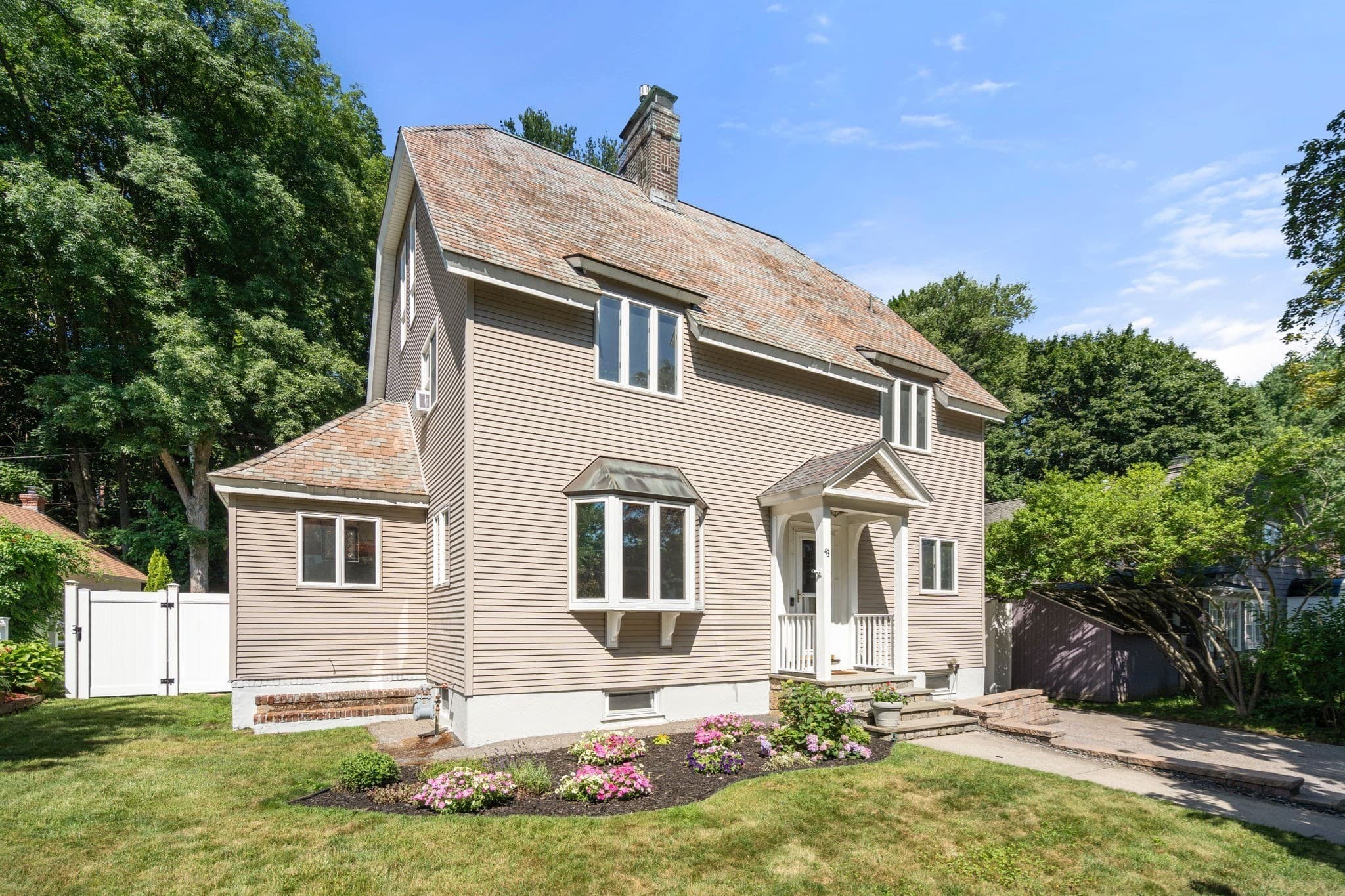 Single Family Residence at 43 Laconia Rd, Worcester MA 01609, Worcester, photo 36 of 37