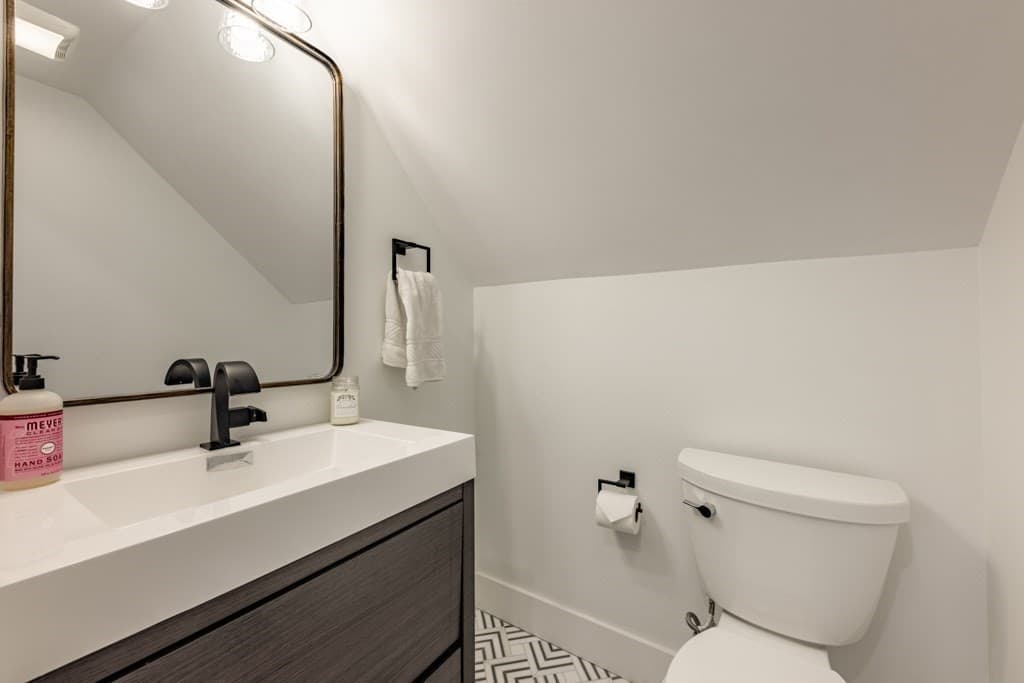 Condominium at 13 Grand View Avenue # 2, Somerville MA 02143, Somerville, photo 19 of 26