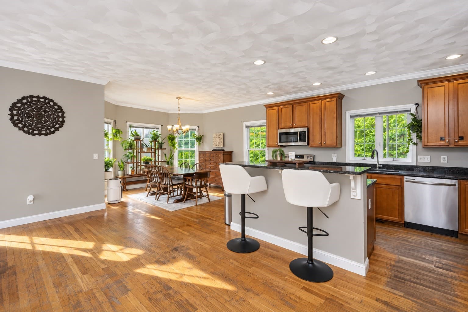 Single Family Residence at 14 West Ledge Rd, Clinton MA 01510, Clinton, photo 9 of 37