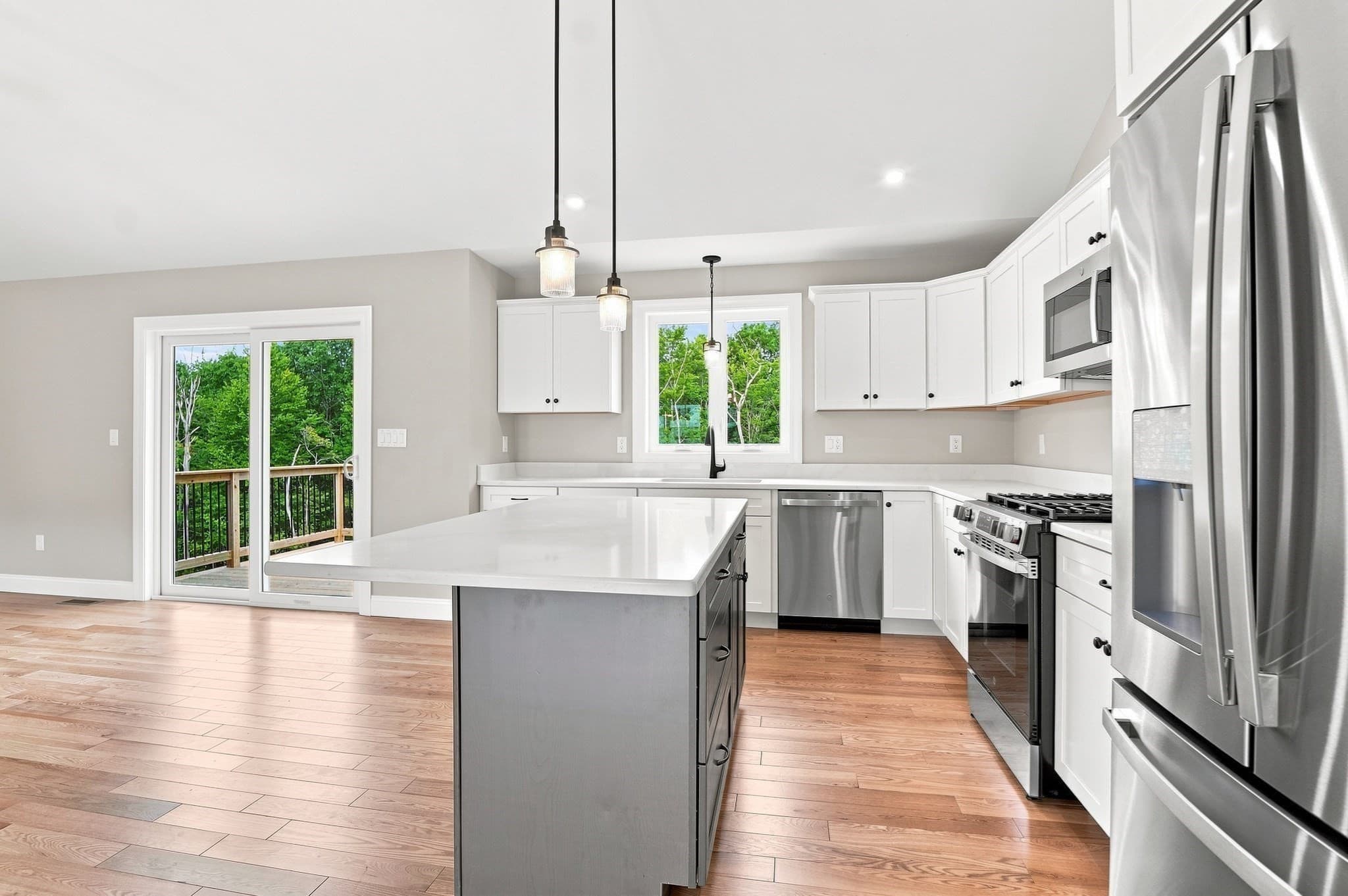 Single Family Residence at 155 Turner Farm Road, Uxbridge MA 01569, Uxbridge, photo 7 of 19