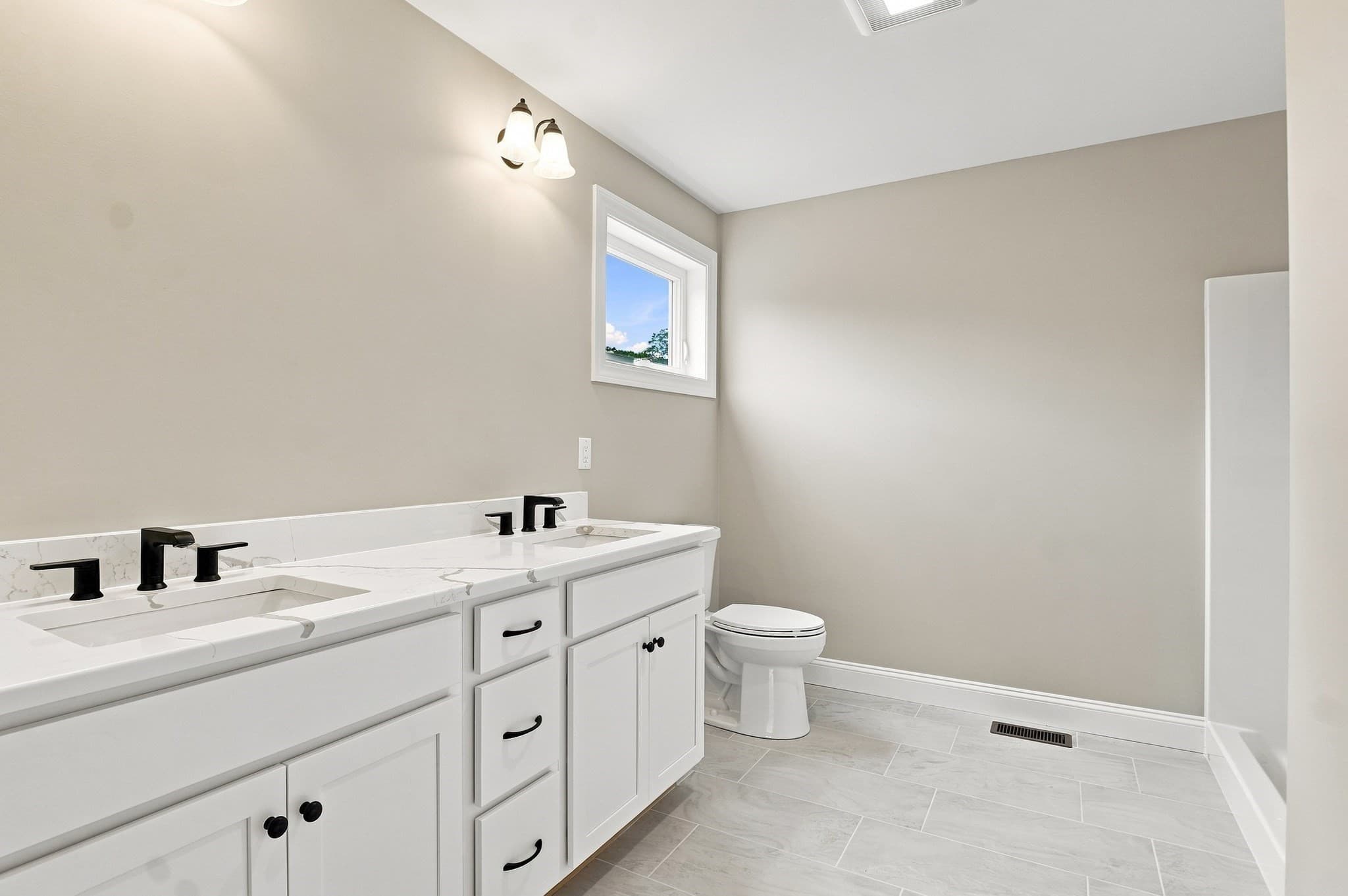 Single Family Residence at 155 Turner Farm Road, Uxbridge MA 01569, Uxbridge, photo 15 of 19