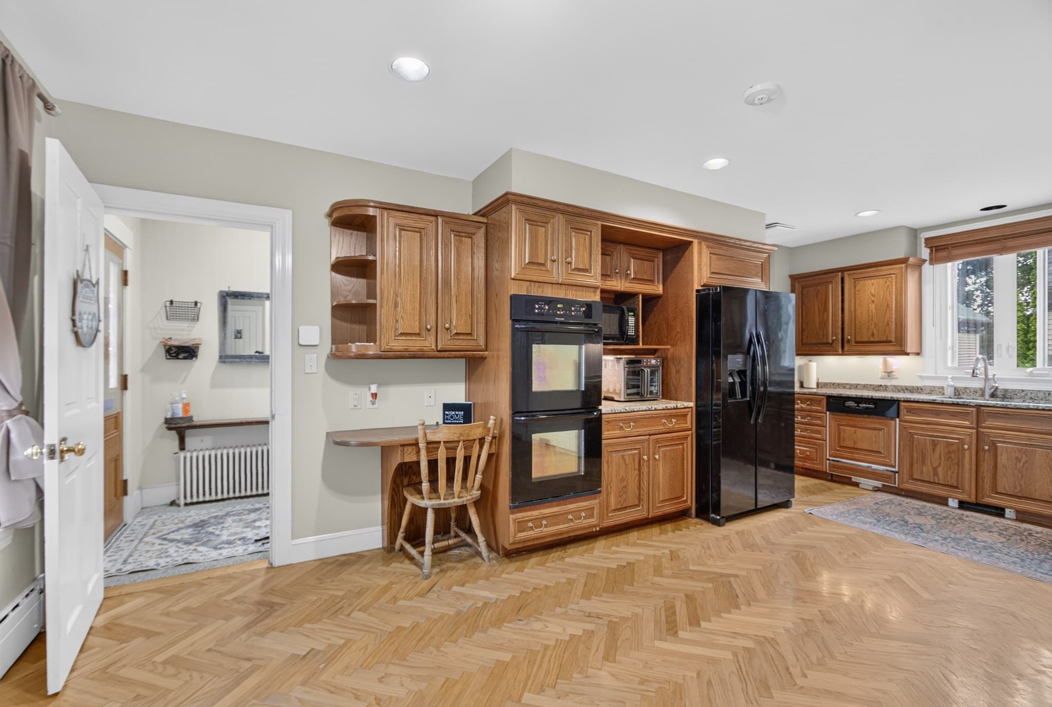 Single Family Residence at 141 Chestnut St, Gardner MA 01440, Gardner, photo 6 of 42