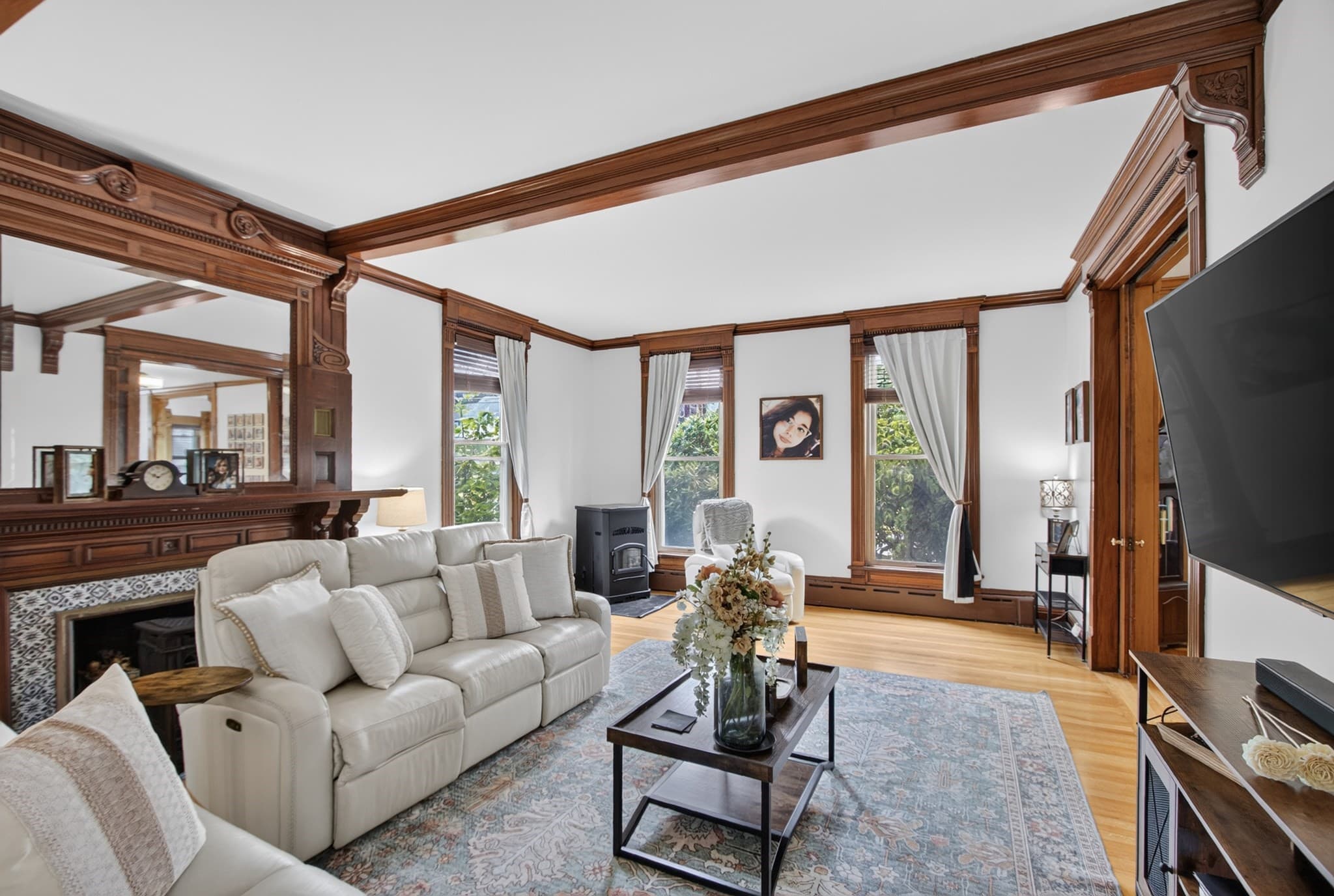 Single Family Residence at 141 Chestnut St, Gardner MA 01440, Gardner, photo 14 of 42
