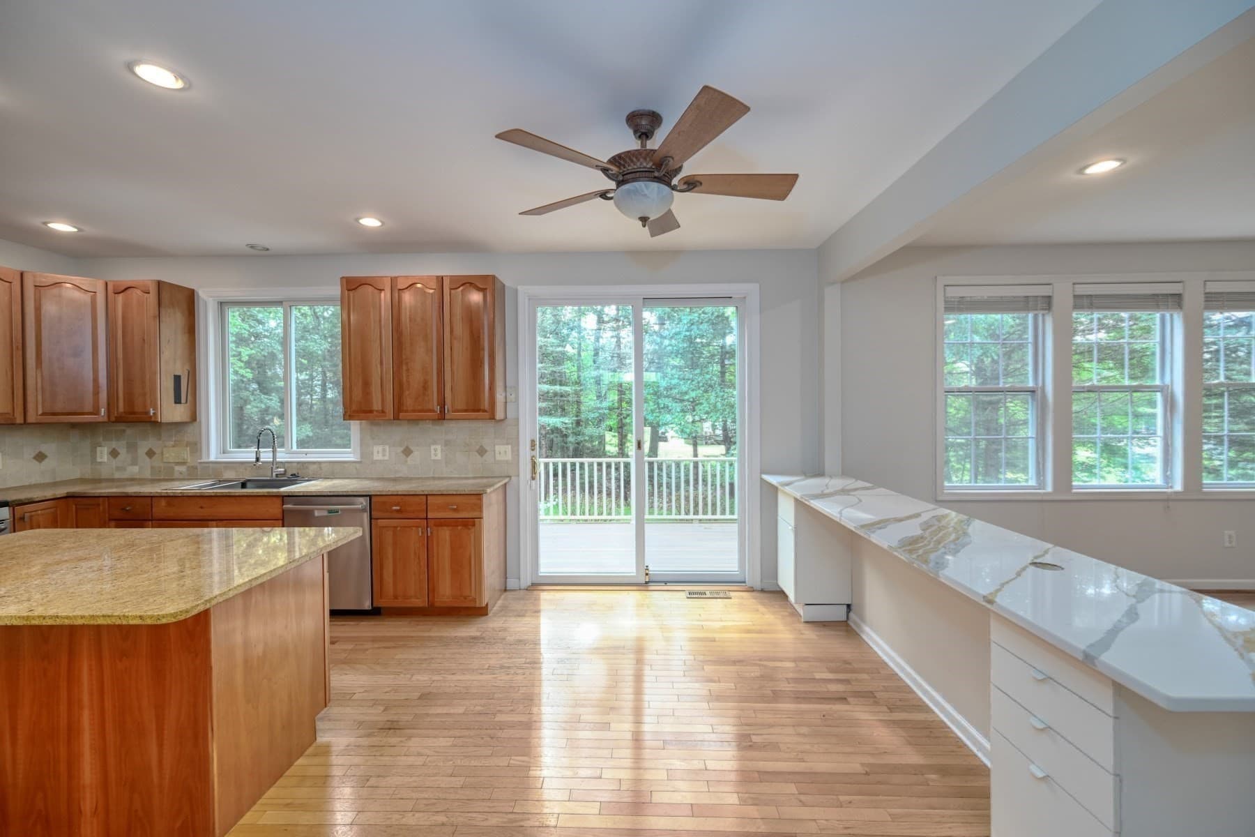 Single Family Residence at 5 Bay Farm Ln, Grafton MA 01560, Grafton, photo 7 of 35